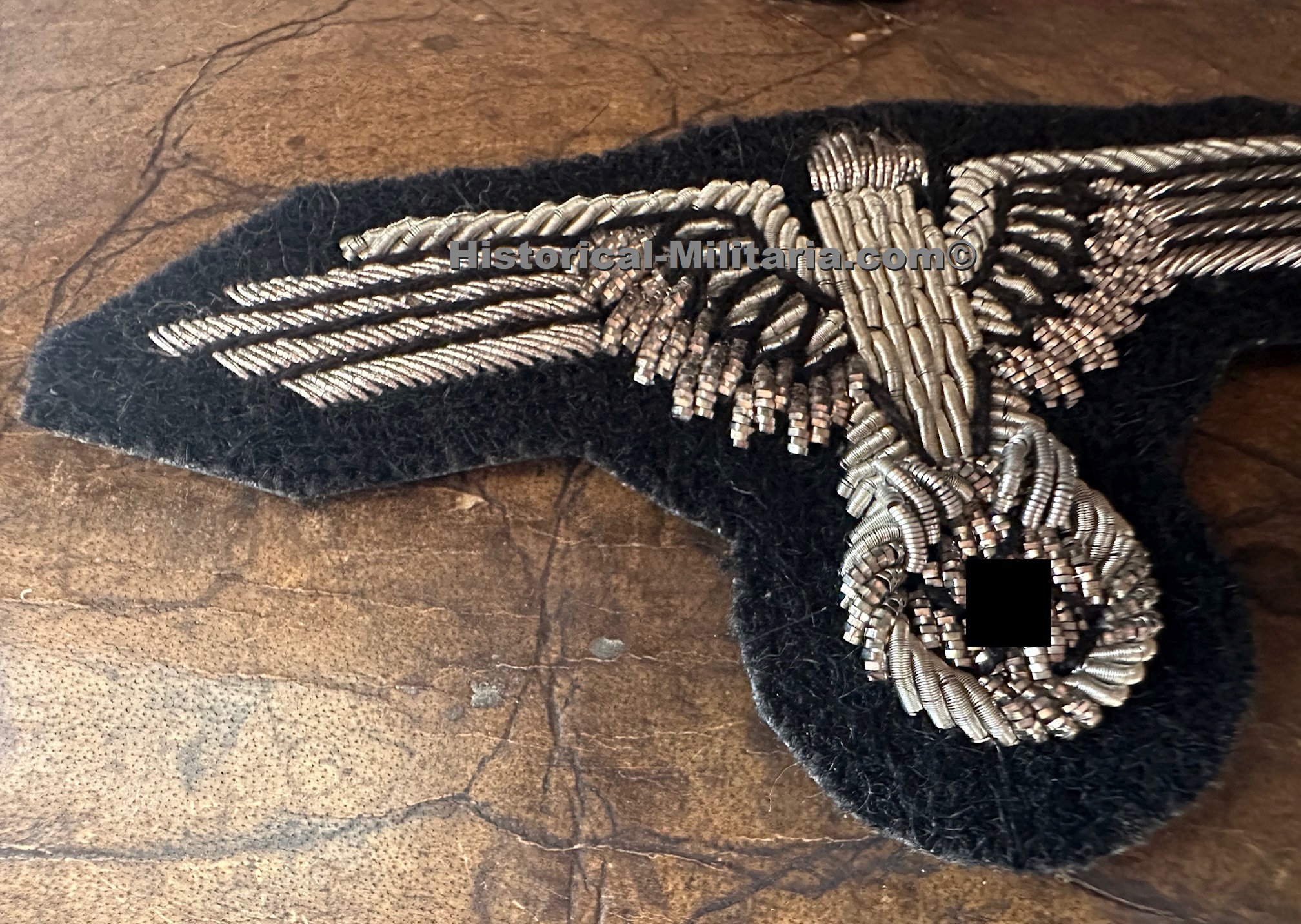 Waffen-SS Officer sleeve eagle aged - Offiziersadler Ärmeladler Elite Waffen-SS gealtert - Aquila da braccio Ufficiale delle Waffen-SS aspetto antico Waffen-SS Officer sleeve eagle aged - Offiziersadler Ärmeladler Elite Waffen-SS gealtert - Aquila da braccio Ufficiale delle Waffen-SS aspetto antico