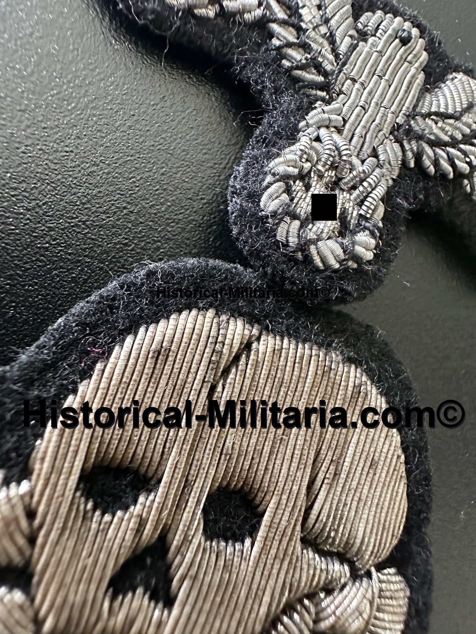Waffen-SS Officer visor cap eagle set hand-embroidered: Aged SS eagle +aged skull - Offizier handgesticktes SS Mützenset Waffen-SS Adler +Totenkopf gealtert - Set Teschio e aquila da Ufficiale Waffen-SS invecchiato Waffen-SS Officer visor cap eagle set hand-embroidered: Aged SS eagle +aged skull - Offizier handgesticktes SS Mützenset Waffen-SS Adler +Totenkopf gealtert - Set Teschio e aquila da Ufficiale Waffen-SS invecchiato