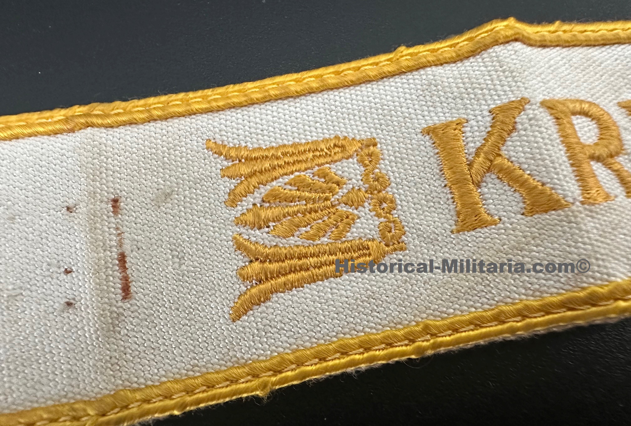 KRETA cuff title machine-embroidered with seven acanthus leaves Old Stock - Kreta Ärmelband maschinengestickt alter Lagerbestand - Fascia da braccio KRETA vecchio stock KRETA cuff title machine-embroidered with seven acanthus leaves Old Stock - Kreta Ärmelband maschinengestickt alter Lagerbestand - Fascia da braccio KRETA vecchio stock