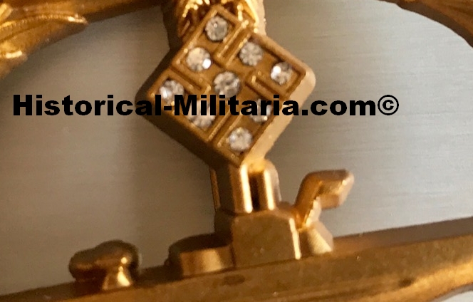 Kriegsmarine U-Boot Abzeichen mit Brillanten - German Kriegsmarine Submarine U-boat war badge with diamonds - Distintivo di battaglia dei sommergibilisti con diamanti Kriegsmarine U-Boot Abzeichen mit Brillanten - German Kriegsmarine Submarine U-boat war badge with diamonds - Distintivo di battaglia dei sommergibilisti con diamanti