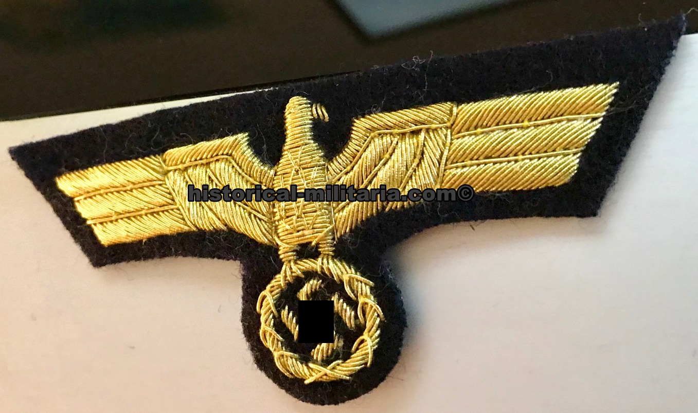 Kriegsmarine Officer breast eagle in golden celleon threads - Brustadler Offizier Kriegsmarine goldener Celleonfaden - Aquila da petto di un Ufficiale Kriegsmarine - Aigle poitrine en fil de celleon doré Kriegsmarine Officer breast eagle in golden celleon threads - Brustadler Offizier Kriegsmarine goldener Celleonfaden - Aquila da petto di un Ufficiale Kriegsmarine - Aigle poitrine en fil de celleon doré