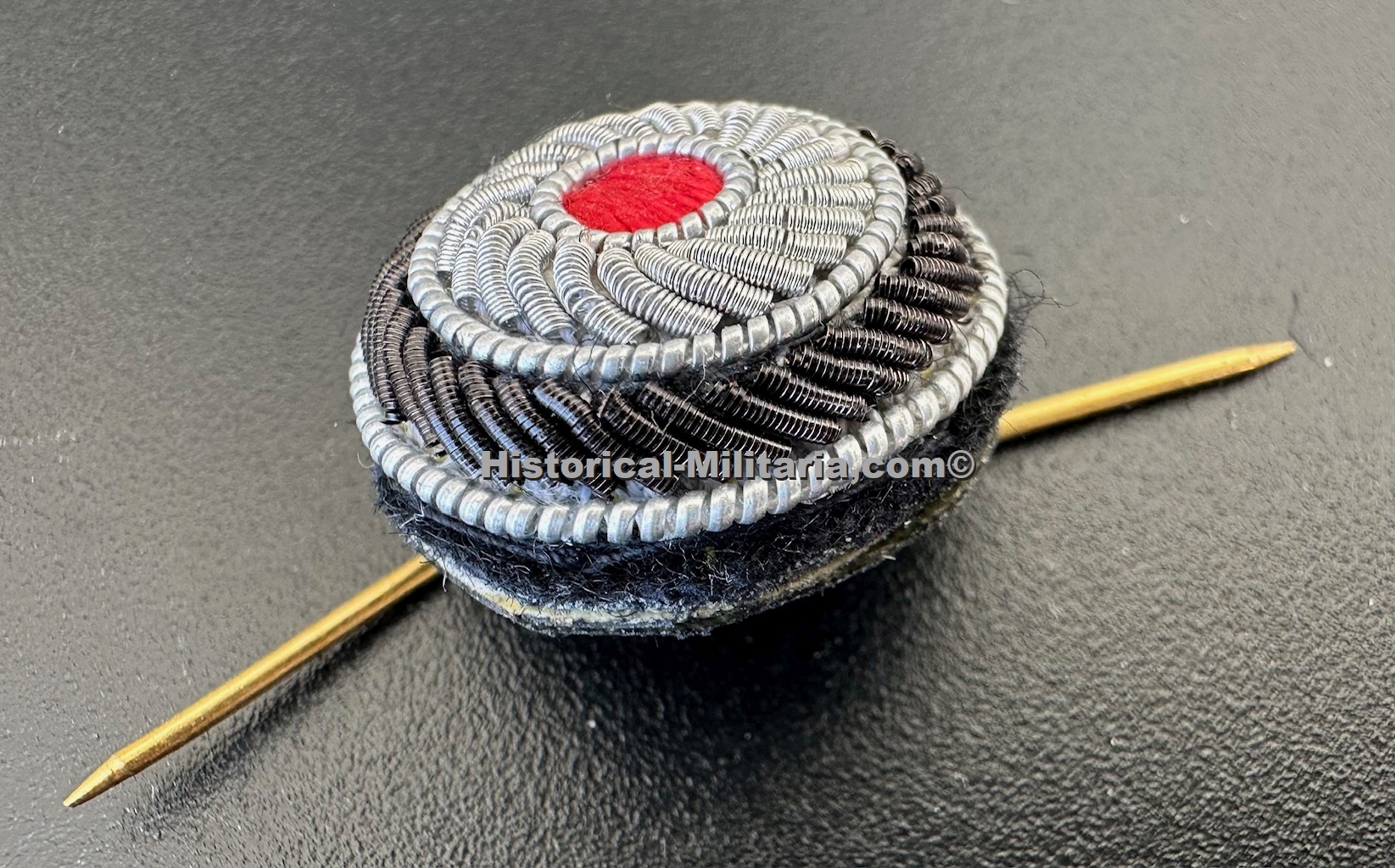 German Wehrmacht Officer hand-embroidered national cockade with backside pins - WH Schiffchenkokarde Offizier zum anstecken - coccarda nazionale da Ufficiale della heer con spille German Wehrmacht Officer hand-embroidered national cockade with backside pins - WH Schiffchenkokarde Offizier zum anstecken - coccarda nazionale da Ufficiale della heer con spille