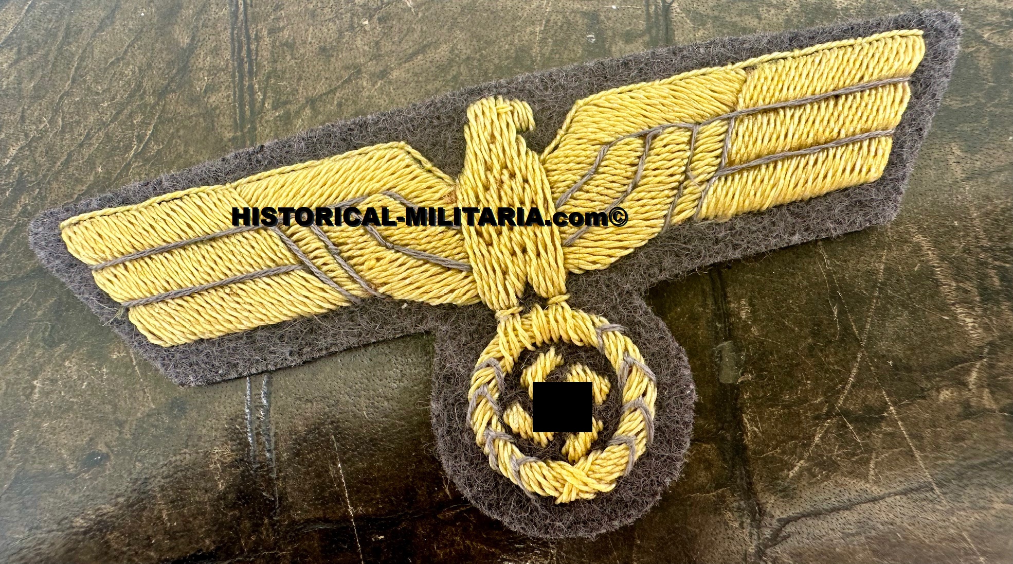 German Army breast eagle yellow celleon threads on grey - Brustadler Wehrmacht General gelber Celleonfaden auf grau - Aquila da petto da Generale con fili gialli celleon su grigio - Aigle poitrine avec fils jaunes celleon sur gris German Army breast eagle yellow celleon threads on grey - Brustadler Wehrmacht General gelber Celleonfaden auf grau - Aquila da petto da Generale con fili gialli celleon su grigio - Aigle poitrine avec fils jaunes celleon sur gris