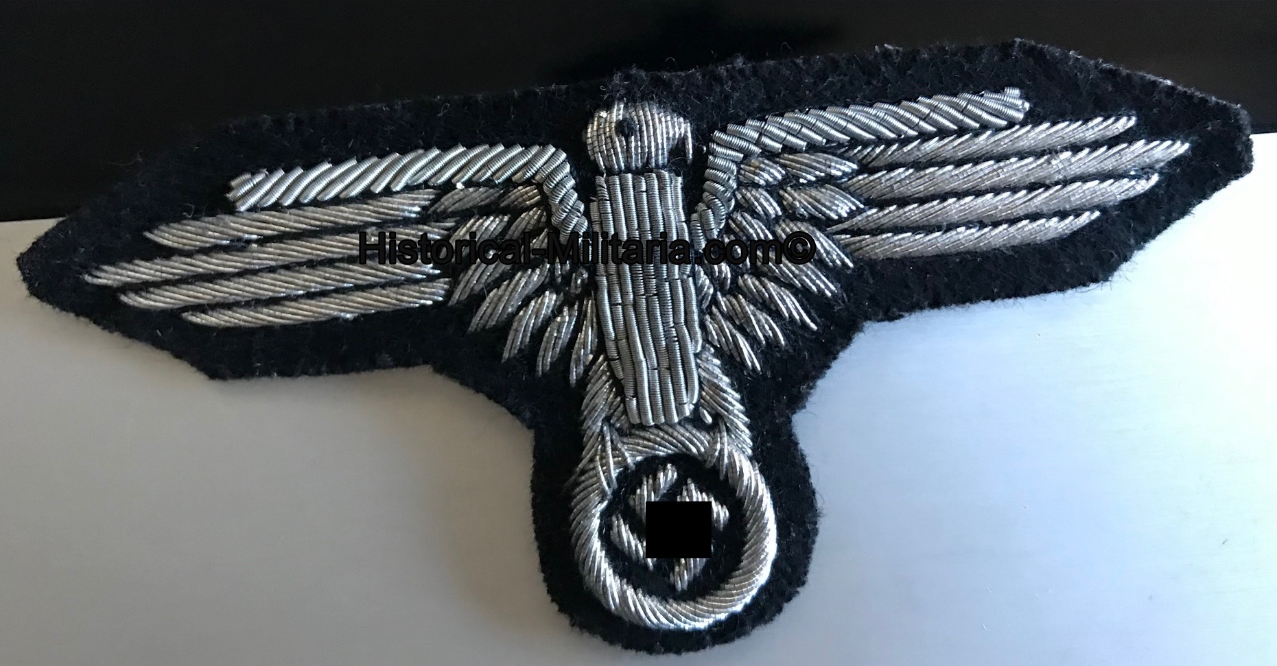 Waffen-SS Officer sleeve eagle in aged tarnished silver - Offiziersadler Ärmeladler Elite Waffen-SS silber gealtert - Aquila da braccio Ufficiale delle Waffen-SS iargento invecchiata Waffen-SS Officer sleeve eagle in aged tarnished silver - Offiziersadler Ärmeladler Elite Waffen-SS silber gealtert - Aquila da braccio Ufficiale delle Waffen-SS iargento invecchiata