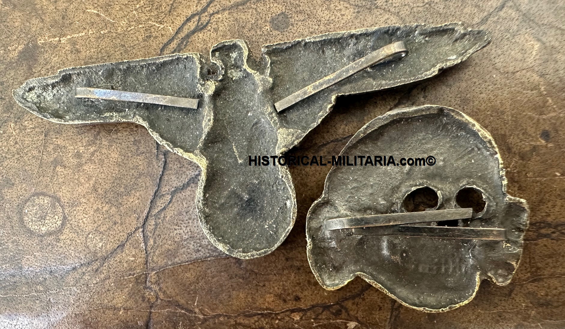 Waffen-SS General visor cap eagle set antique looking SS cap eagle with SS skull - SS General Mützenset in dunklem bronze - Set da Generale delle Waffen-SS aquila e teschio SS in bronzo antico Waffen-SS General visor cap eagle set antique looking SS cap eagle with SS skull - SS General Mützenset in dunklem bronze - Set da Generale delle Waffen-SS aquila e teschio SS in bronzo antico