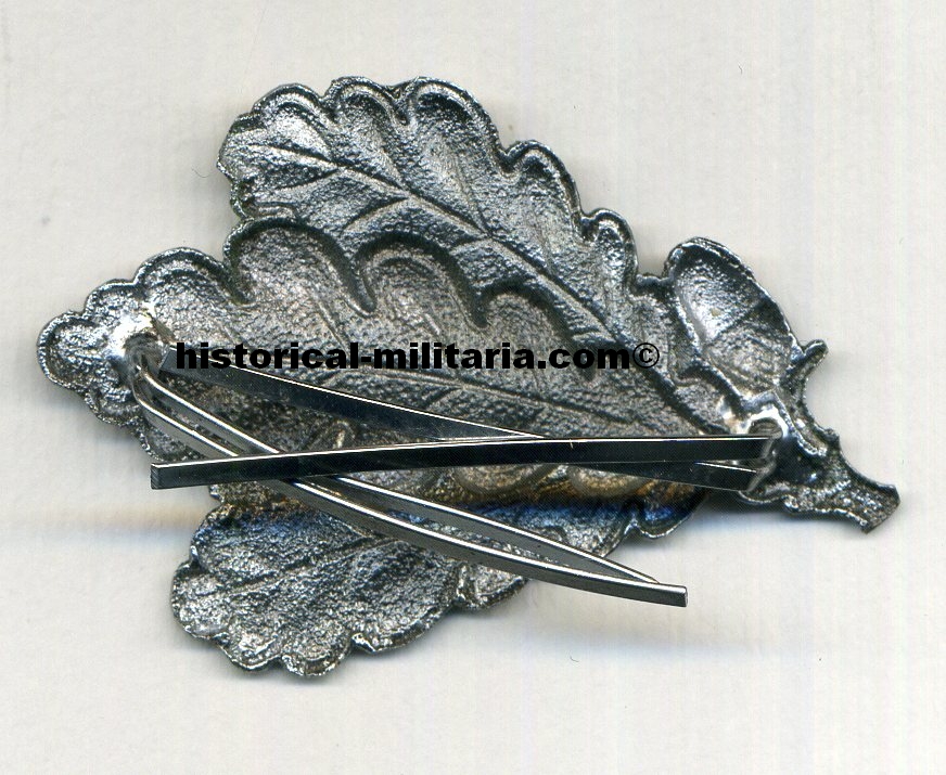 Wehrmacht Mützenabzeichen Jägertruppe gealtert zum anstecken - Metal aged JAGER Cap badge for the field cap of Jägertruppen +pins - Distintivo in metallo Jager per il cappello dei cacciatori dell'esercito tedesco Wehrmacht Mützenabzeichen Jägertruppe gealtert zum anstecken - Metal aged JAGER Cap badge for the field cap of Jägertruppen +pins - Distintivo in metallo Jager per il cappello dei cacciatori dell'esercito tedesco