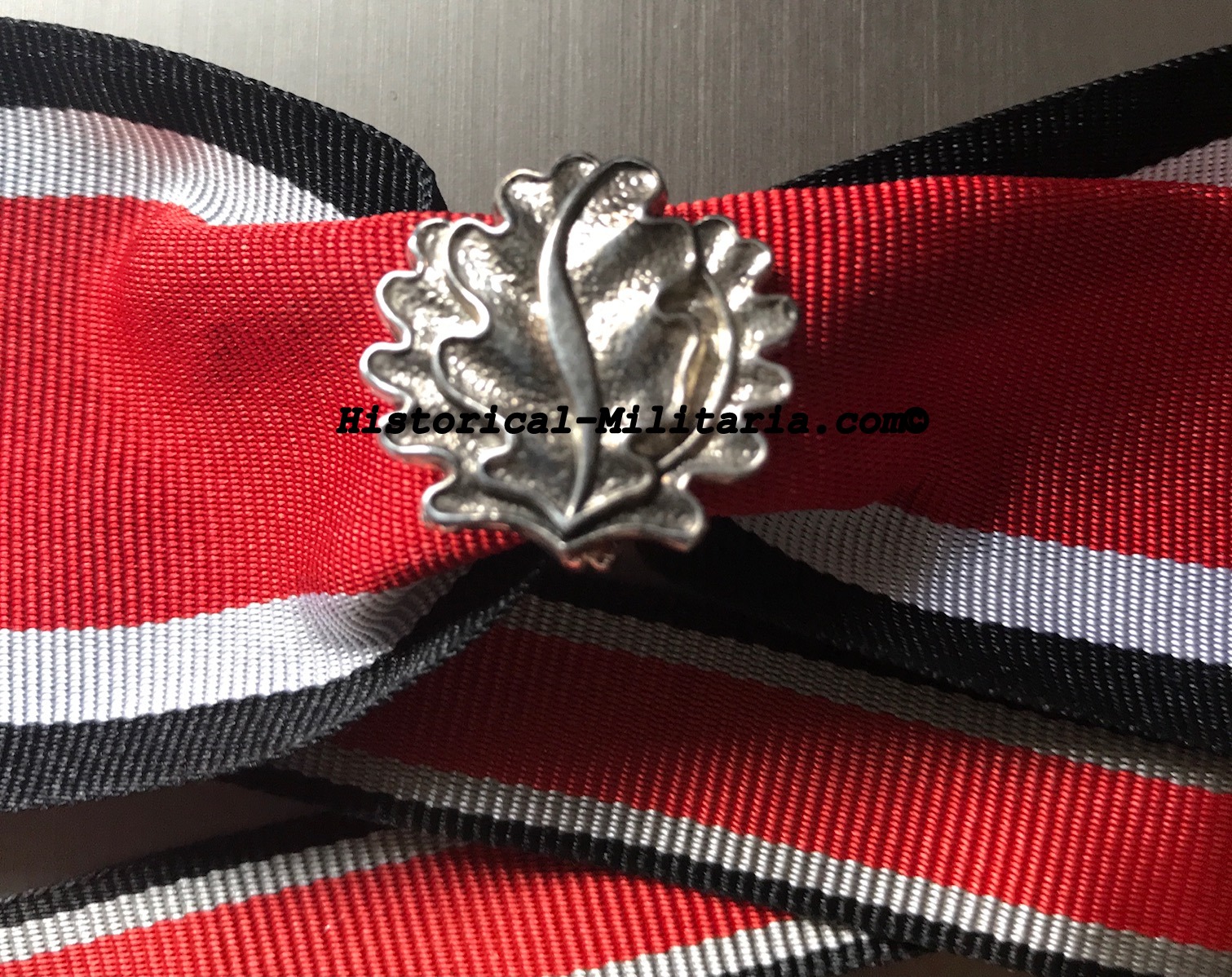 Eichenlaub zum Ritterkreuz des Eisernen Kreuzes 1939 am Kragenband - Oak Leaves for the Knights Cross - Fronde di Quercia per la Croce di Cavaliere della Croce di Ferro Eichenlaub zum Ritterkreuz des Eisernen Kreuzes 1939 am Kragenband - Oak Leaves for the Knights Cross - Fronde di Quercia per la Croce di Cavaliere della Croce di Ferro