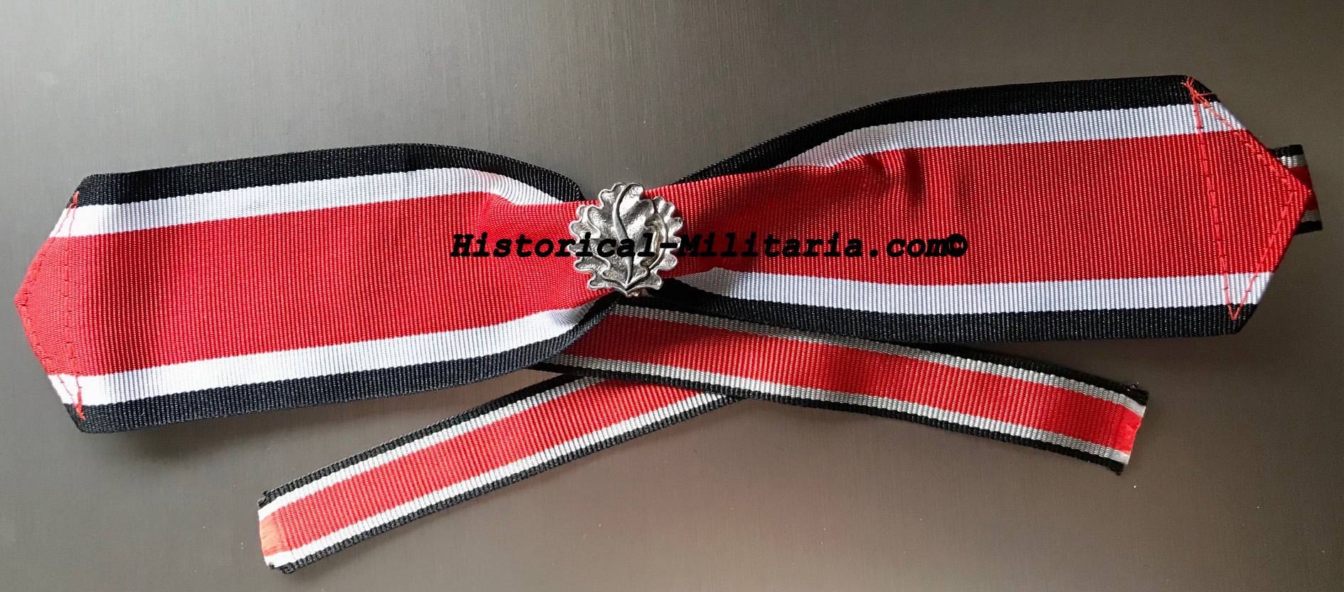 Eichenlaub zum Ritterkreuz des Eisernen Kreuzes 1939 am Kragenband - Oak Leaves for the Knights Cross - Fronde di Quercia per la Croce di Cavaliere della Croce di Ferro Eichenlaub zum Ritterkreuz des Eisernen Kreuzes 1939 am Kragenband - Oak Leaves for the Knights Cross - Fronde di Quercia per la Croce di Cavaliere della Croce di Ferro
