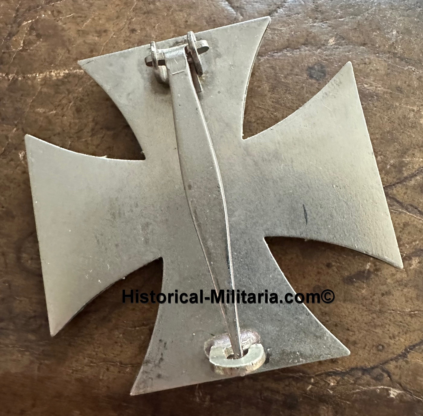 Eisernes Kreuz 1. Klasse 1939 EK 1 magnetisch alter Lagerbestand - Iron Cross 1st class old stock iron core - Croce di Ferro 1 classe vecchio stock nucleo magnetico - 1 x available Eisernes Kreuz 1. Klasse 1939 EK 1 magnetisch alter Lagerbestand - Iron Cross 1st class old stock iron core - Croce di Ferro 1 classe vecchio stock nucleo magnetico - 1 x available