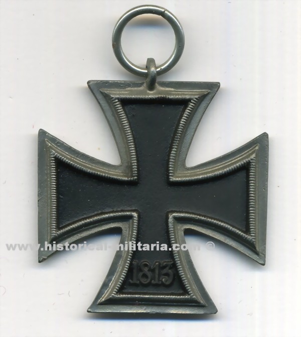 Eisernes Kreuz 2. Klasse 1939 EK2 dunkelgrau mit 22cm Band - Iron Cross 2nd class dark gray shade with 22cm ribbon - Croce di Ferro 2 classe grigio scuro con nastrino 22cm Eisernes Kreuz 2. Klasse 1939 EK2 dunkelgrau mit 22cm Band - Iron Cross 2nd class dark gray shade with 22cm ribbon - Croce di Ferro 2 classe grigio scuro con nastrino 22cm
