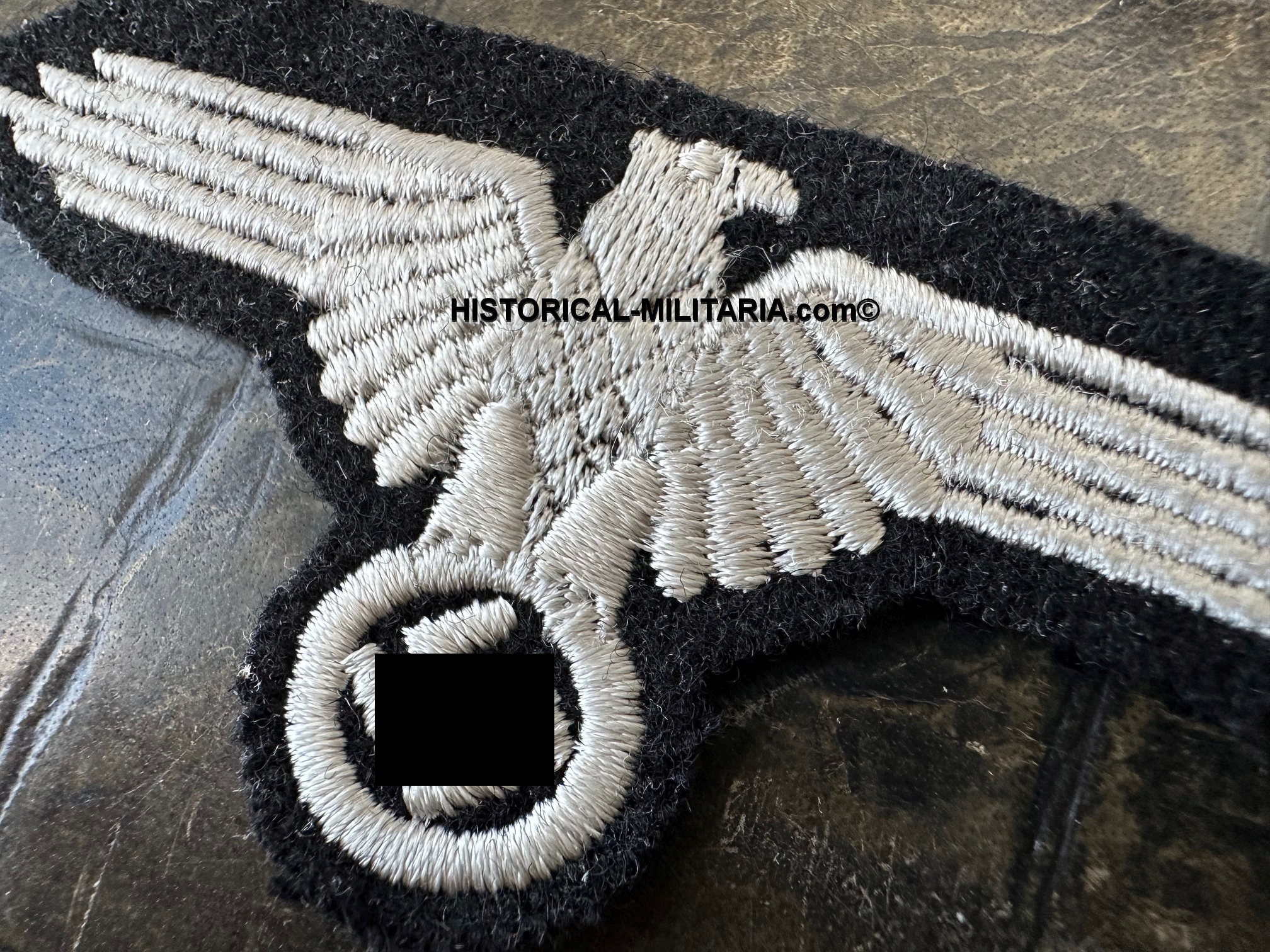 Waffen-SS EM/ NCO sleeve eagle machine-embroidered in off-white threads - Maschinengestickter SS Ärmeladler Mannschaften weiss - Aquila da braccio per le truppe delle Waffen-SS Waffen-SS EM/ NCO sleeve eagle machine-embroidered in off-white threads - Maschinengestickter SS Ärmeladler Mannschaften weiss - Aquila da braccio per le truppe delle Waffen-SS