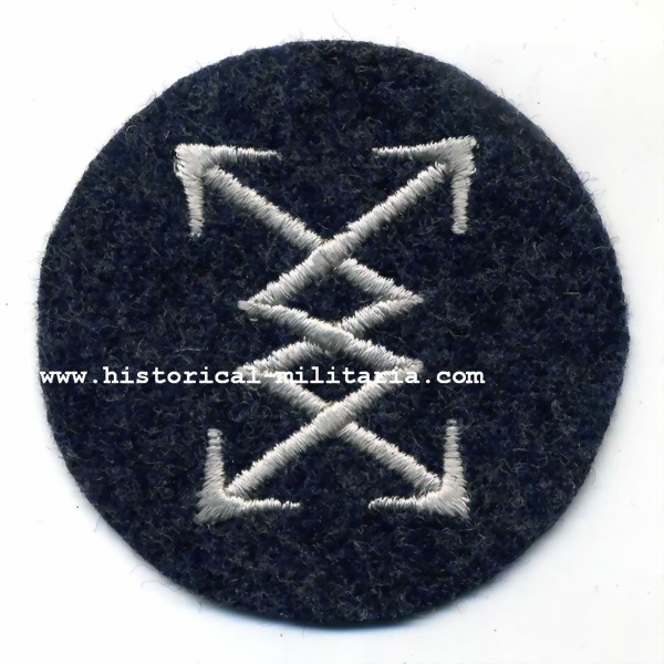 emfer067w-large.jpg emfer067w-large.jpg