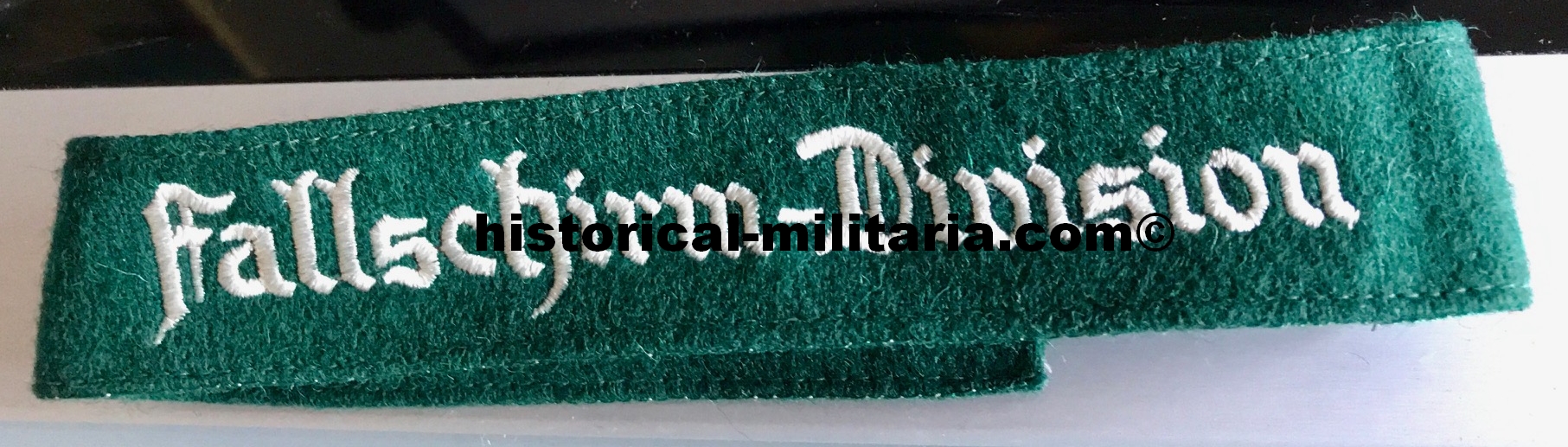 Luftwaffe Fallschirm-Division cuff title of 7th Flieger ( Fallschirm ) Division - Ärmelband Luftwaffe Fallschirm-Division - Fascia da braccio Fallschirm-Division della Luftwaffe tedesca Luftwaffe Fallschirm-Division cuff title of 7th Flieger ( Fallschirm ) Division - Ärmelband Luftwaffe Fallschirm-Division - Fascia da braccio Fallschirm-Division della Luftwaffe tedesca