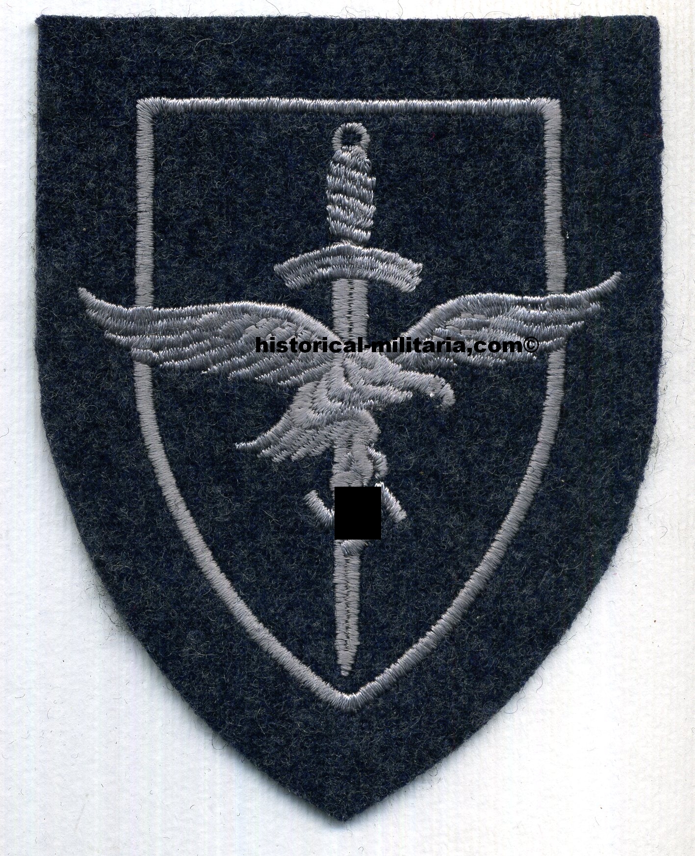 Luftwaffe Ärmelabzeichen Zugehörigkeitsabzeichen der Flakwaffenhelferinnen FLAK Helferin - Female FLAK Helper's sleeve patch - Grado personale femminile della Luftwaffe FLAK tedesca Luftwaffe Ärmelabzeichen Zugehörigkeitsabzeichen der Flakwaffenhelferinnen FLAK Helferin - Female FLAK Helper's sleeve patch - Grado personale femminile della Luftwaffe FLAK tedesca