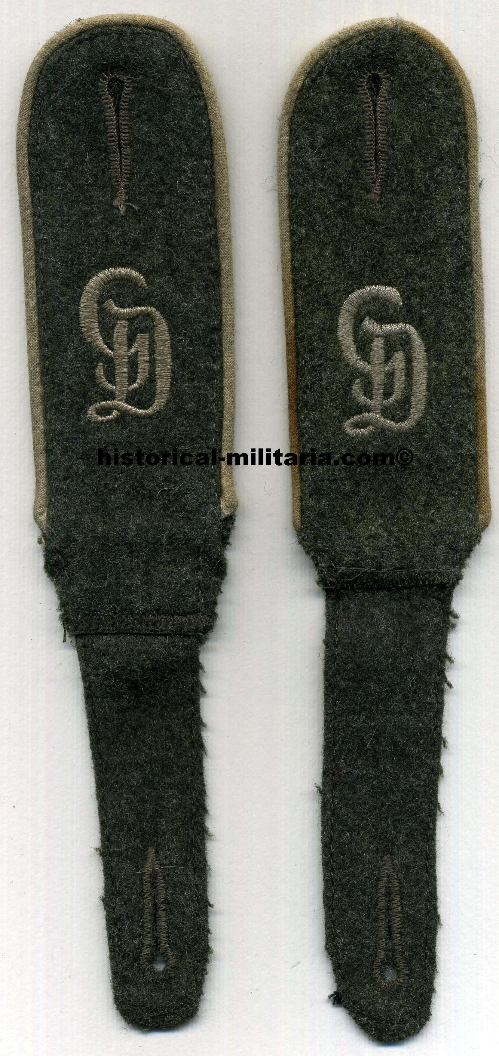 ORIGINAL WH Heer Mannschaftsschulterklappen im Infanterie Regiment " Großdeutschland " - Original German Army Grossdeutschland Infantry Regiment Enlisted Men shoulder straps - Paio di spalline originali da truppa di fanteria della " Grossdeutschland " ORIGINAL WH Heer Mannschaftsschulterklappen im Infanterie Regiment " Großdeutschland " - Original German Army Grossdeutschland Infantry Regiment Enlisted Men shoulder straps - Paio di spalline originali da truppa di fanteria della " Grossdeutschland "