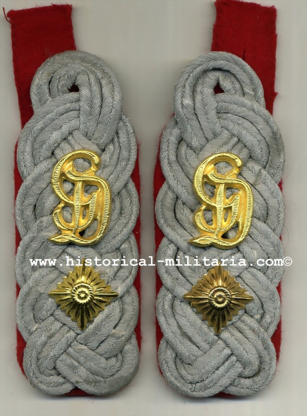Wehrmacht GD Oberstleutnant Großdeutschland Artillerie Schulterklappen - Grossdeutschland Lt. Colonel Artillery shoulder boards - Spalline Grossdeutschland artiglieria da Tenente Colonnello - 1 pair left on stock Wehrmacht GD Oberstleutnant Großdeutschland Artillerie Schulterklappen - Grossdeutschland Lt. Colonel Artillery shoulder boards - Spalline Grossdeutschland artiglieria da Tenente Colonnello - 1 pair left on stock
