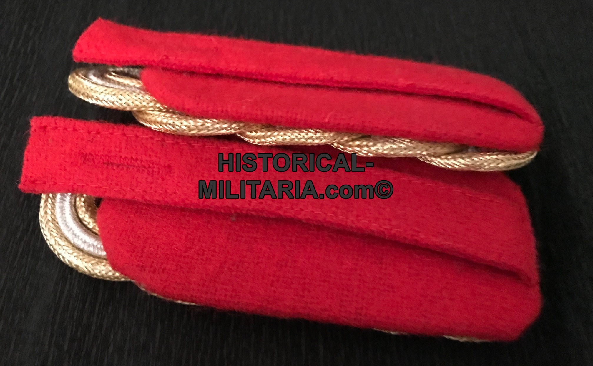 Generalmajor Wehrmacht Schulterklappen hell - German Army Brigadier General slip-on shoulder boards in bright gold - Spalline da Generale di Brigata dell'esercito tedesco Generalmajor Wehrmacht Schulterklappen hell - German Army Brigadier General slip-on shoulder boards in bright gold - Spalline da Generale di Brigata dell'esercito tedesco