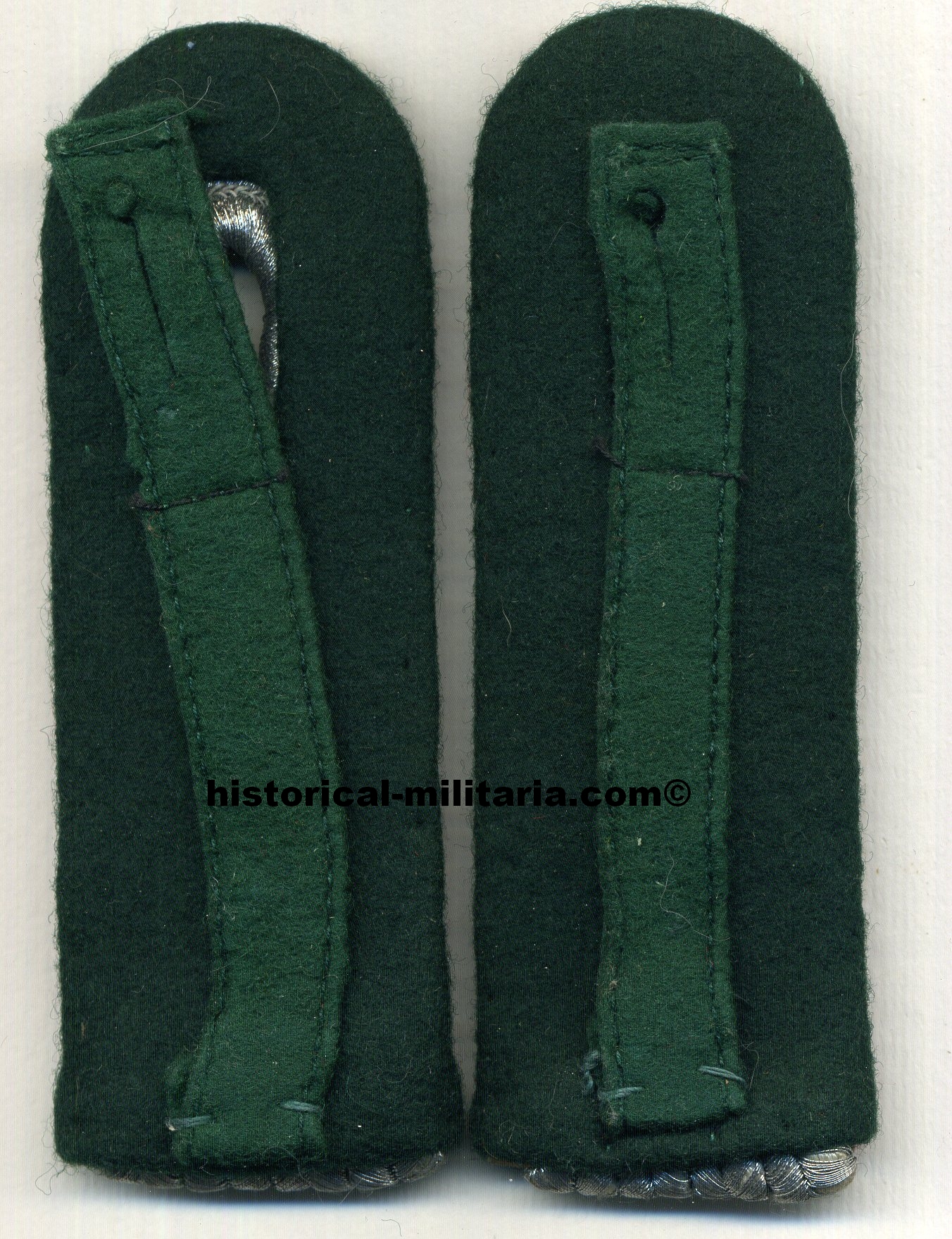 ORIGINAL Luftwaffe Beamter Schulterklappen und Einzel Kragenspiegel - Original Luftwaffe Administrative Official shoulder boards and single collar tab - Luftwaffe Amministrazione spalline e una mostrina originale ORIGINAL Luftwaffe Beamter Schulterklappen und Einzel Kragenspiegel - Original Luftwaffe Administrative Official shoulder boards and single collar tab - Luftwaffe Amministrazione spalline e una mostrina originale