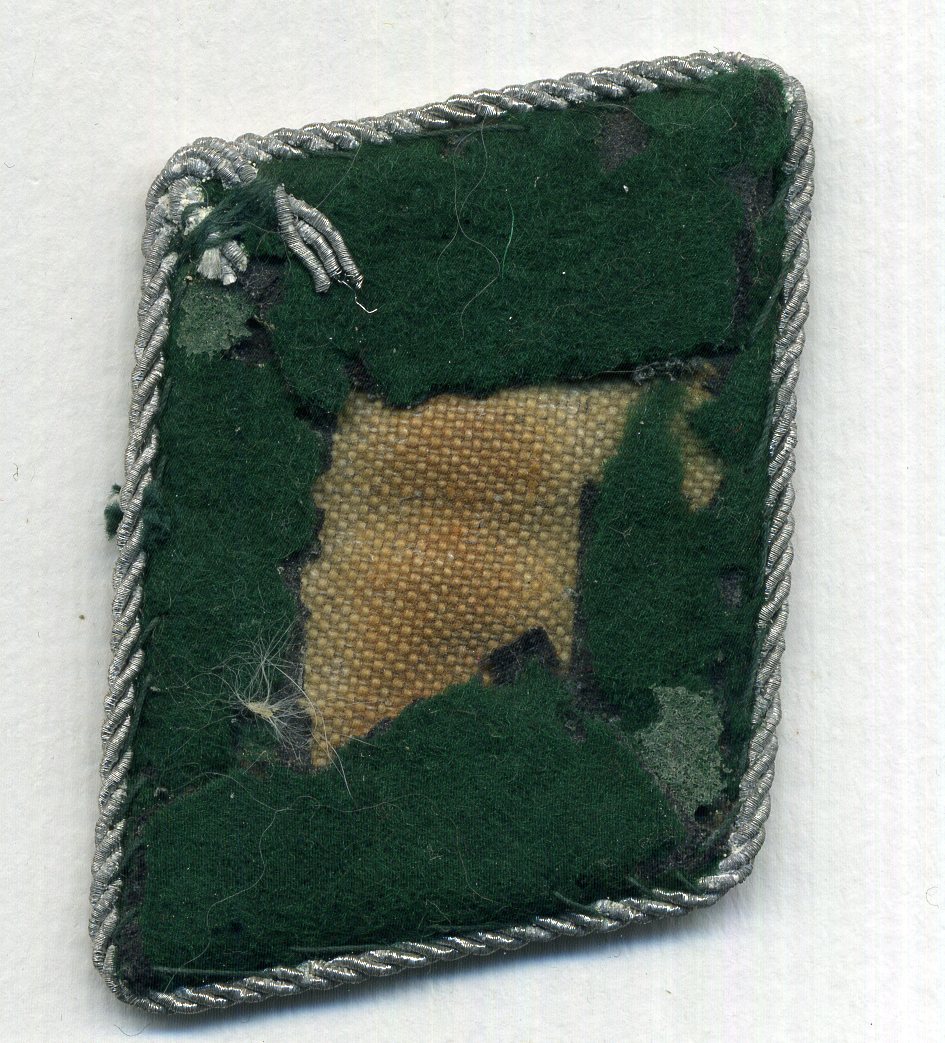 ORIGINAL Luftwaffe Beamter Schulterklappen und Einzel Kragenspiegel - Original Luftwaffe Administrative Official shoulder boards and single collar tab - Luftwaffe Amministrazione spalline e una mostrina originale ORIGINAL Luftwaffe Beamter Schulterklappen und Einzel Kragenspiegel - Original Luftwaffe Administrative Official shoulder boards and single collar tab - Luftwaffe Amministrazione spalline e una mostrina originale