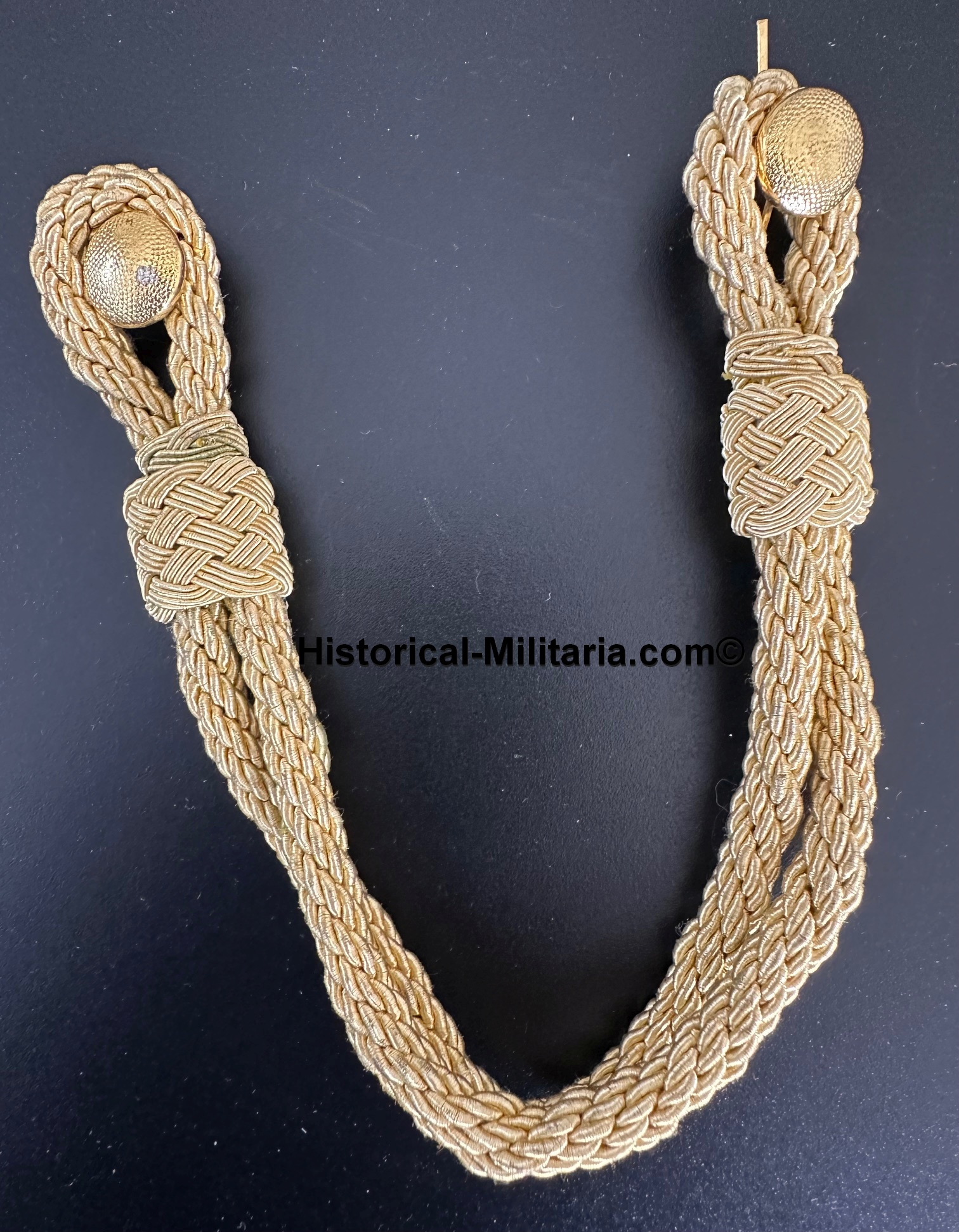 German General golden visor cap cord 8-9mm with buttons - Schirmmütze Mützenkordel 8/9 mm General mit Knöpfen - Doppia Cordellina per il berretto a visiera per un Generale con 2 bottoni - 1 x left German General golden visor cap cord 8-9mm with buttons - Schirmmütze Mützenkordel 8/9 mm General mit Knöpfen - Doppia Cordellina per il berretto a visiera per un Generale con 2 bottoni - 1 x left