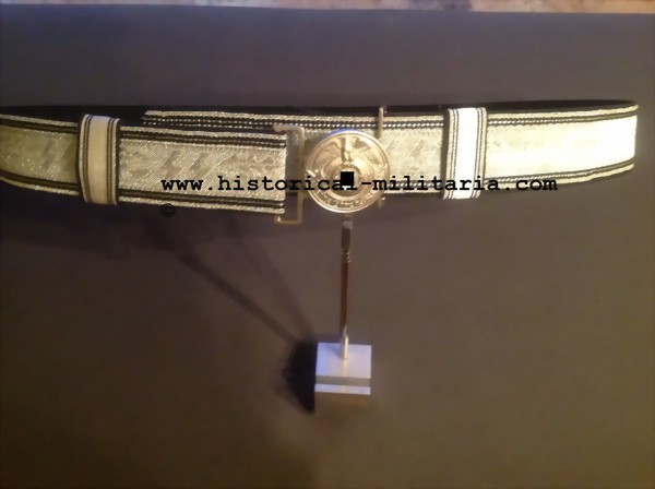 Waffen-SS Officer brocate dress belt with metal buckle over black velvet backing - Brokat Feldbinde Waffen-SS Offizier - Cinturone da Ufficiale dellr Waffen-SS Waffen-SS Officer brocate dress belt with metal buckle over black velvet backing - Brokat Feldbinde Waffen-SS Offizier - Cinturone da Ufficiale dellr Waffen-SS