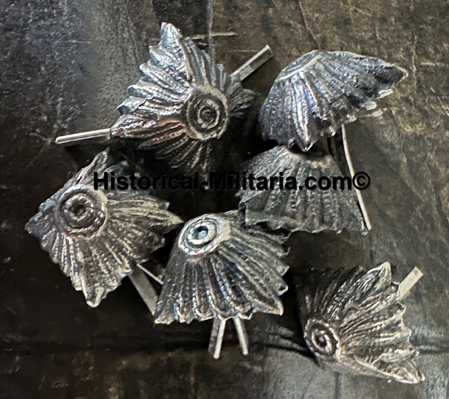 1 piece very dark aged rank pip for SS collar tabs or SA collar tabs side length 12mm - n.1 piccola stellina da ufficiale mostrine SS/ SA 12mm aspetto antico - 1 x Kragenspiegel Stern SS/ SA stark gealtert 12mm 1 piece very dark aged rank pip for SS collar tabs or SA collar tabs side length 12mm - n.1 piccola stellina da ufficiale mostrine SS/ SA 12mm aspetto antico - 1 x Kragenspiegel Stern SS/ SA stark gealtert 12mm