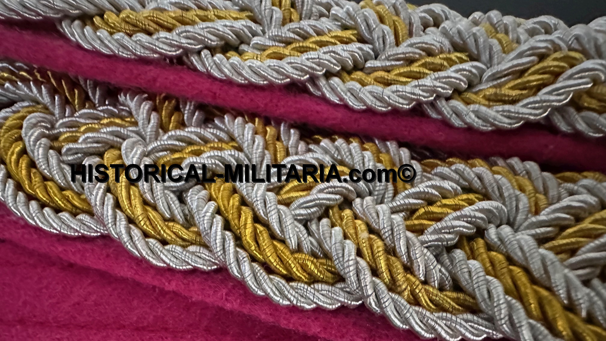 Oberste SA-Führung Schulterstücke SA-Oberführer bis SA-Obergruppenführer auf karmesinrot - Supreme SA-Command SA Officer sew-in shoulder boards on carmine - Spalline delle SA da Ufficiale su panno carmino Oberste SA-Führung Schulterstücke SA-Oberführer bis SA-Obergruppenführer auf karmesinrot - Supreme SA-Command SA Officer sew-in shoulder boards on carmine - Spalline delle SA da Ufficiale su panno carmino