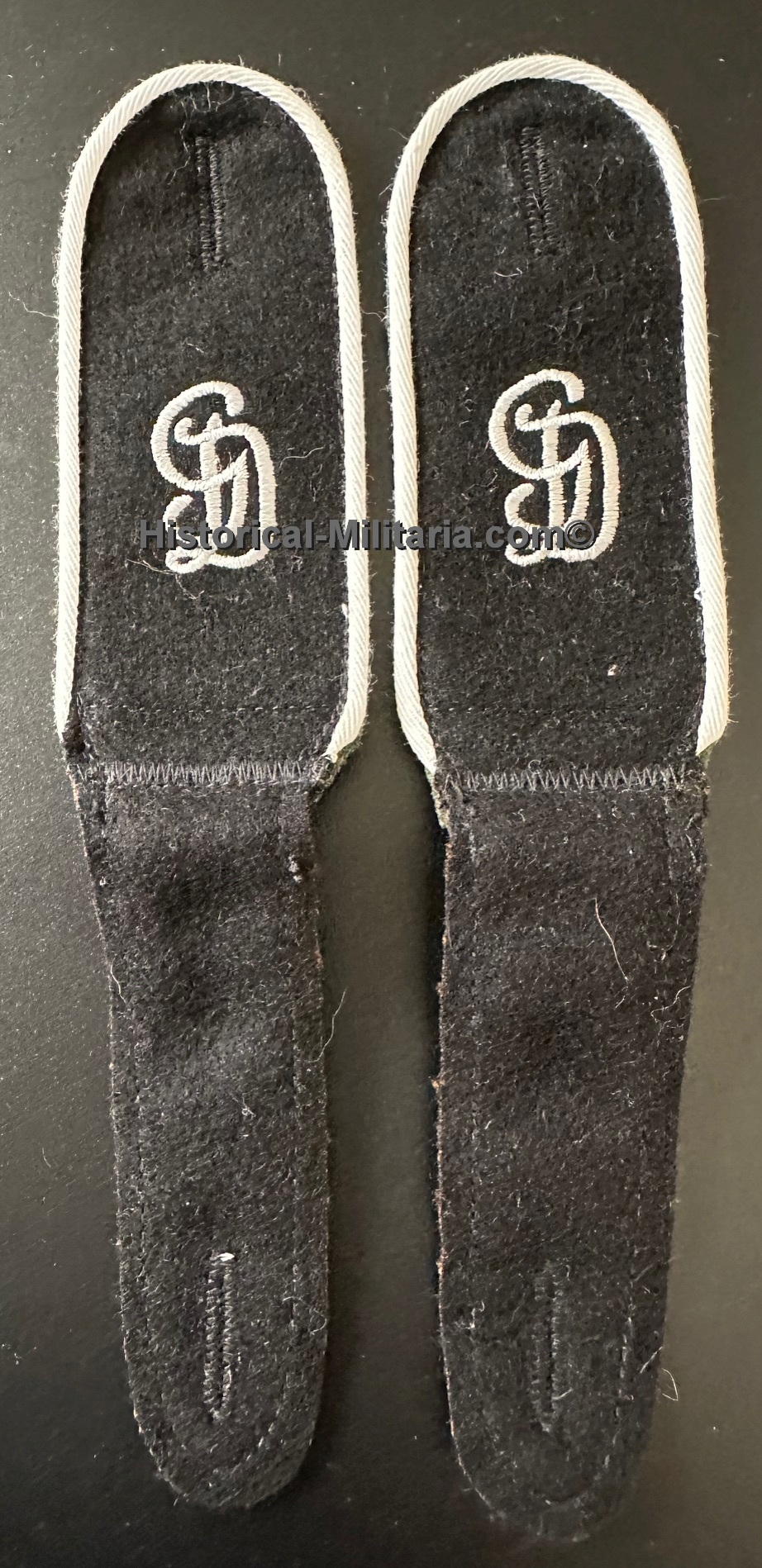Wehrmacht GD Enlisted shoulder straps Grossdeutschland Infantry - Schulterklappen Großdeutschland Infanterie Mannschaften - Spalline Grossdeutschland fanteria da truppa Wehrmacht GD Enlisted shoulder straps Grossdeutschland Infantry - Schulterklappen Großdeutschland Infanterie Mannschaften - Spalline Grossdeutschland fanteria da truppa