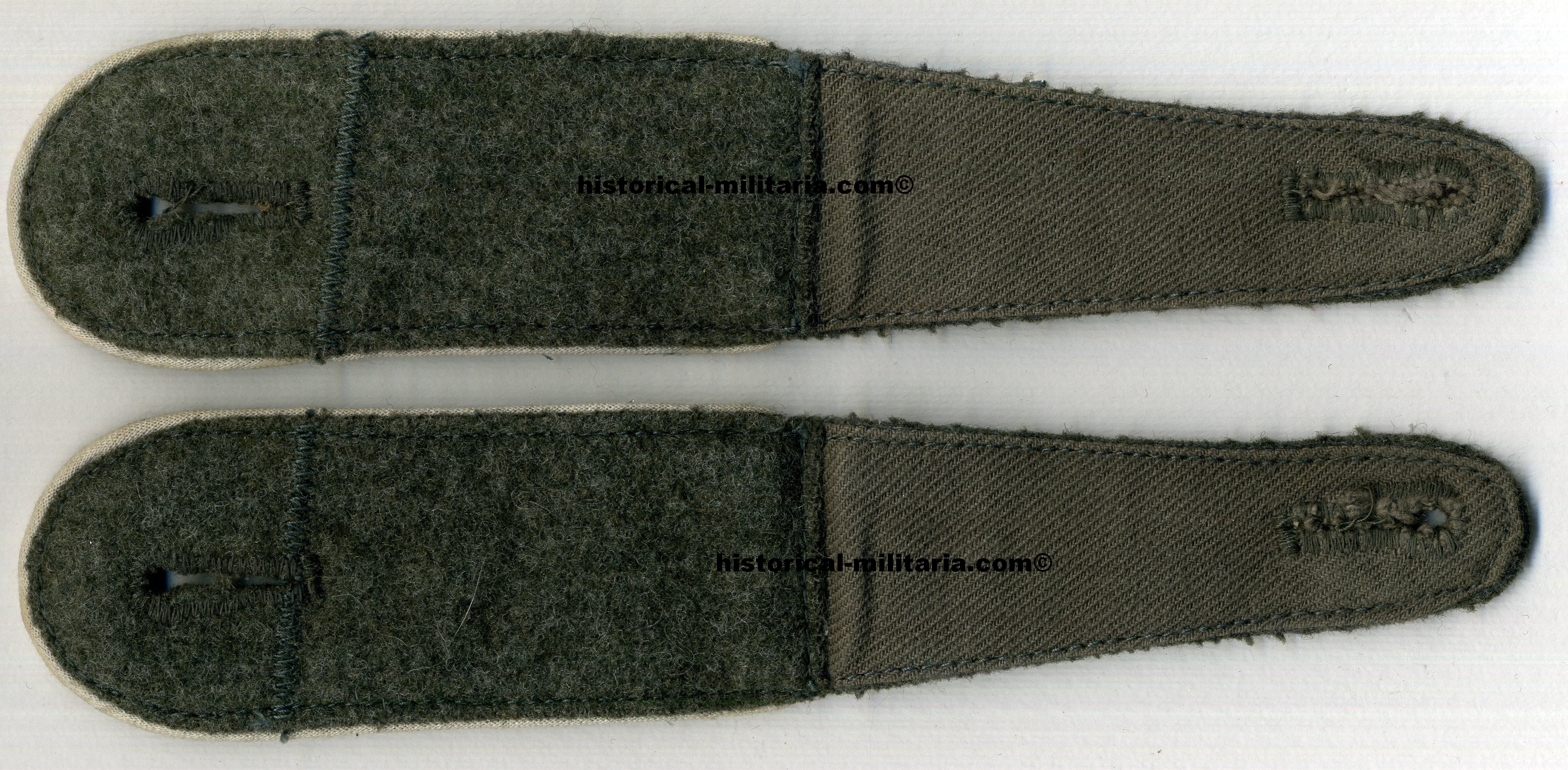 ORIGINAL WH Heer Unteroffizier Schulterklappen der Infanterie - Original German Army Infantry Sergeant shoulder straps - Coppia di spalline originali da Sottufficiale della fanteria dell'esercito tedesco ORIGINAL WH Heer Unteroffizier Schulterklappen der Infanterie - Original German Army Infantry Sergeant shoulder straps - Coppia di spalline originali da Sottufficiale della fanteria dell'esercito tedesco