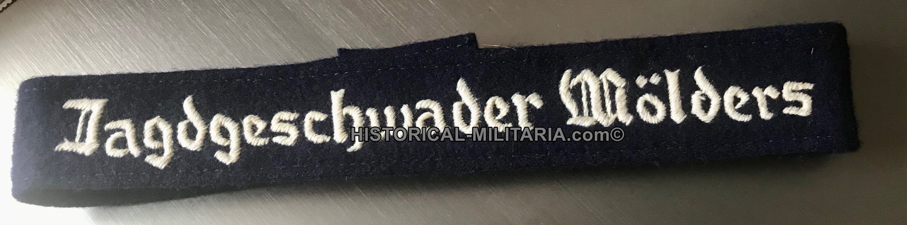 Luftwaffe Jagdgeschwader Mölders EN/ NCO cuff title - Ärmelband Jagdgeschwader Mölders Mannschaften Unteroffiziere - Fascia da braccio Luftwaffe Jagdgeschwader Molders da truppa e sottufficiali Luftwaffe Jagdgeschwader Mölders EN/ NCO cuff title - Ärmelband Jagdgeschwader Mölders Mannschaften Unteroffiziere - Fascia da braccio Luftwaffe Jagdgeschwader Molders da truppa e sottufficiali