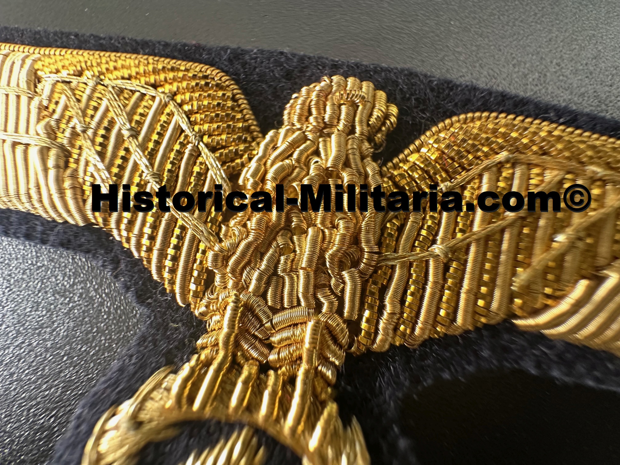 Kriegsmarine Officer breast eagle on dark blue - Brustadler Offizier Kriegsmarine auf dunkelblau - Aquila da Ufficiale Kriegsmarinesu pannp blu - Aigle de poitrine Officier sur bleu foncé Kriegsmarine Officer breast eagle on dark blue - Brustadler Offizier Kriegsmarine auf dunkelblau - Aquila da Ufficiale Kriegsmarinesu pannp blu - Aigle de poitrine Officier sur bleu foncé
