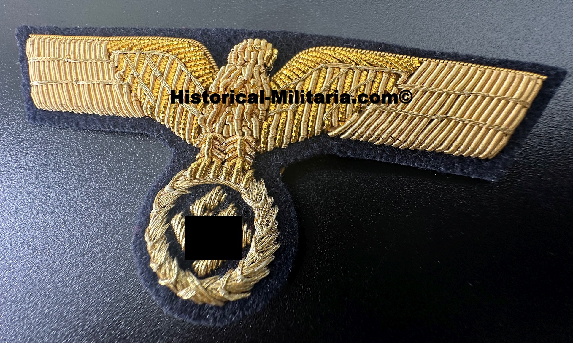 Kriegsmarine Officer breast eagle on dark blue - Brustadler Offizier Kriegsmarine auf dunkelblau - Aquila da Ufficiale Kriegsmarinesu pannp blu - Aigle de poitrine Officier sur bleu foncé Kriegsmarine Officer breast eagle on dark blue - Brustadler Offizier Kriegsmarine auf dunkelblau - Aquila da Ufficiale Kriegsmarinesu pannp blu - Aigle de poitrine Officier sur bleu foncé
