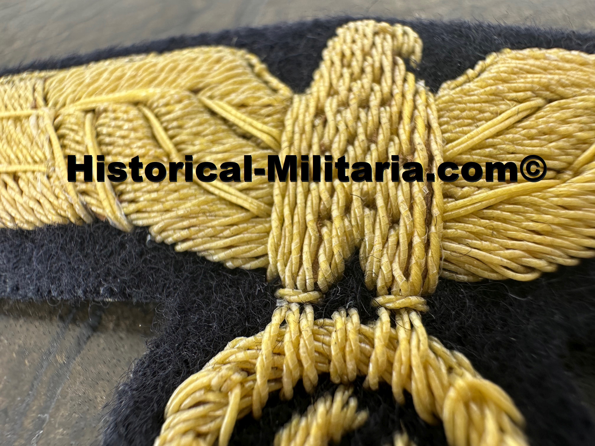 Kriegsmarine Küstenartillerie Officer breast eagle in yellow celleon - Brustadler Offizier Kriegsmarine in gelbem Celleon - Aquila da da petto Kriegsmarine filo giallo celleon - Aigle poitrine avec fils jaunes celleon Kriegsmarine Küstenartillerie Officer breast eagle in yellow celleon - Brustadler Offizier Kriegsmarine in gelbem Celleon - Aquila da da petto Kriegsmarine filo giallo celleon - Aigle poitrine avec fils jaunes celleon