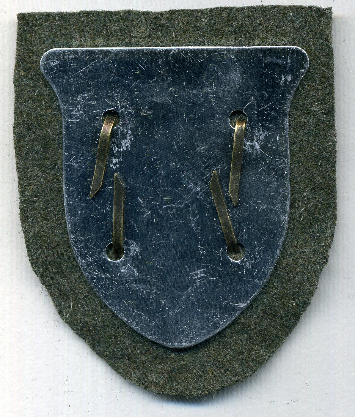 Ärmelschild Krim Kampfabzeichen Krimschild - Crimean campaign shield awarded for the service in the Crimean region of the Soviet Union under the command of Generaldfeldmarschall Erich von Manstein- Scudetto Krim scudo Ärmelschild Krim Kampfabzeichen Krimschild - Crimean campaign shield awarded for the service in the Crimean region of the Soviet Union under the command of Generaldfeldmarschall Erich von Manstein- Scudetto Krim scudo
