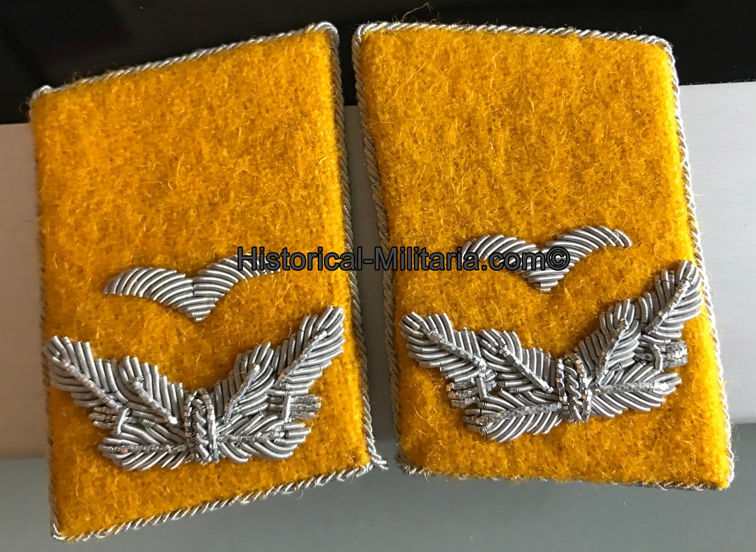 Luftwaffe Flieger Leutnant Set Schulterklappen zum einnähen + Kragenspiegel - Luftwaffe Flight 2nd Lieutenant set sew-in shoulder boards and collar tabs - Set da Sottotenente della Luftwaffe volo Paracadutista Luftwaffe Flieger Leutnant Set Schulterklappen zum einnähen + Kragenspiegel - Luftwaffe Flight 2nd Lieutenant set sew-in shoulder boards and collar tabs - Set da Sottotenente della Luftwaffe volo Paracadutista