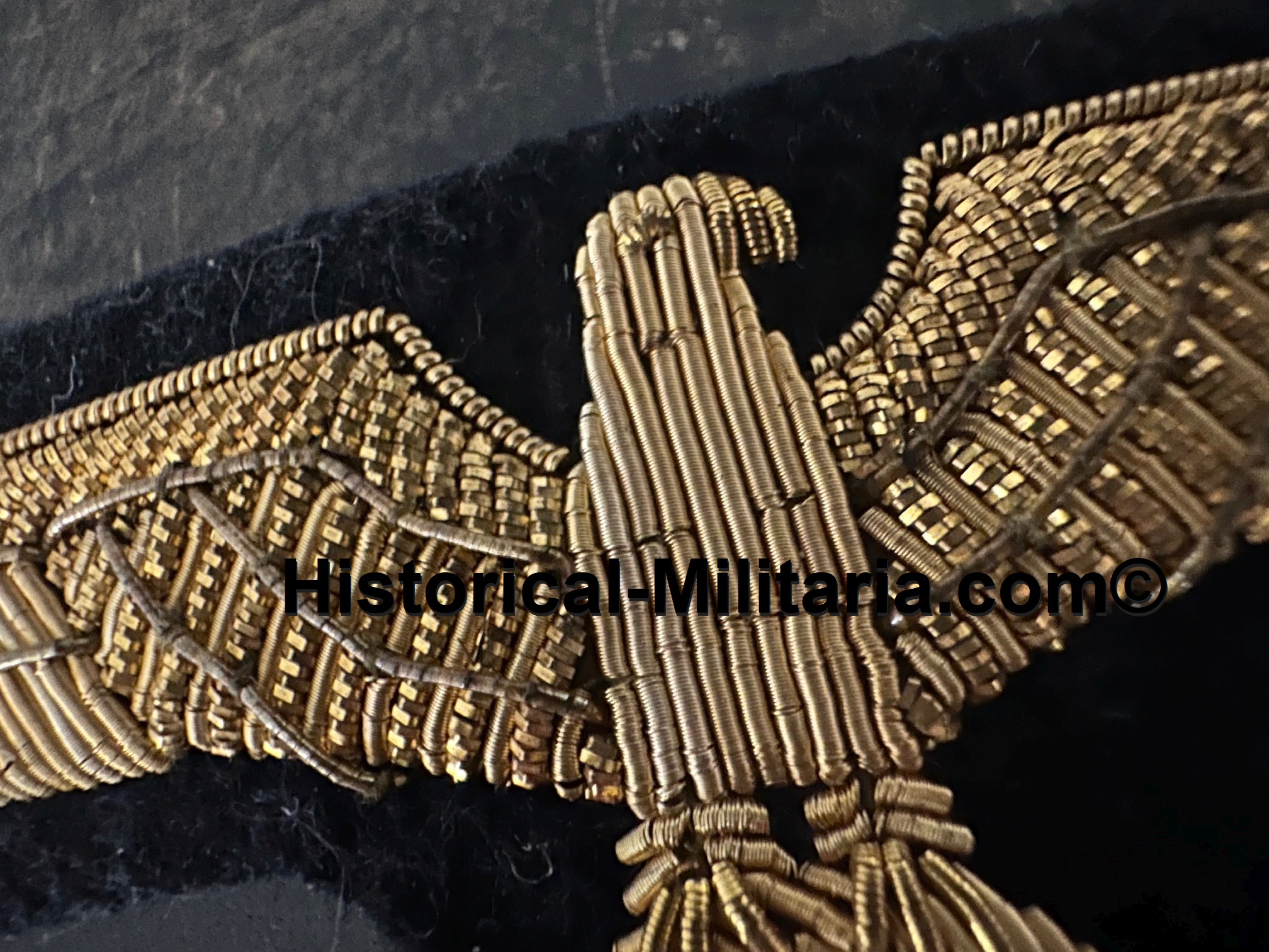 Kriegsmarine Officer breast eagle aged on deep dark blue - Brustadler Offizier Kriegsmarine gealtert - Aquila da Ufficiale della Kriegsmarine tedesca aspetto antico Kriegsmarine Officer breast eagle aged on deep dark blue - Brustadler Offizier Kriegsmarine gealtert - Aquila da Ufficiale della Kriegsmarine tedesca aspetto antico