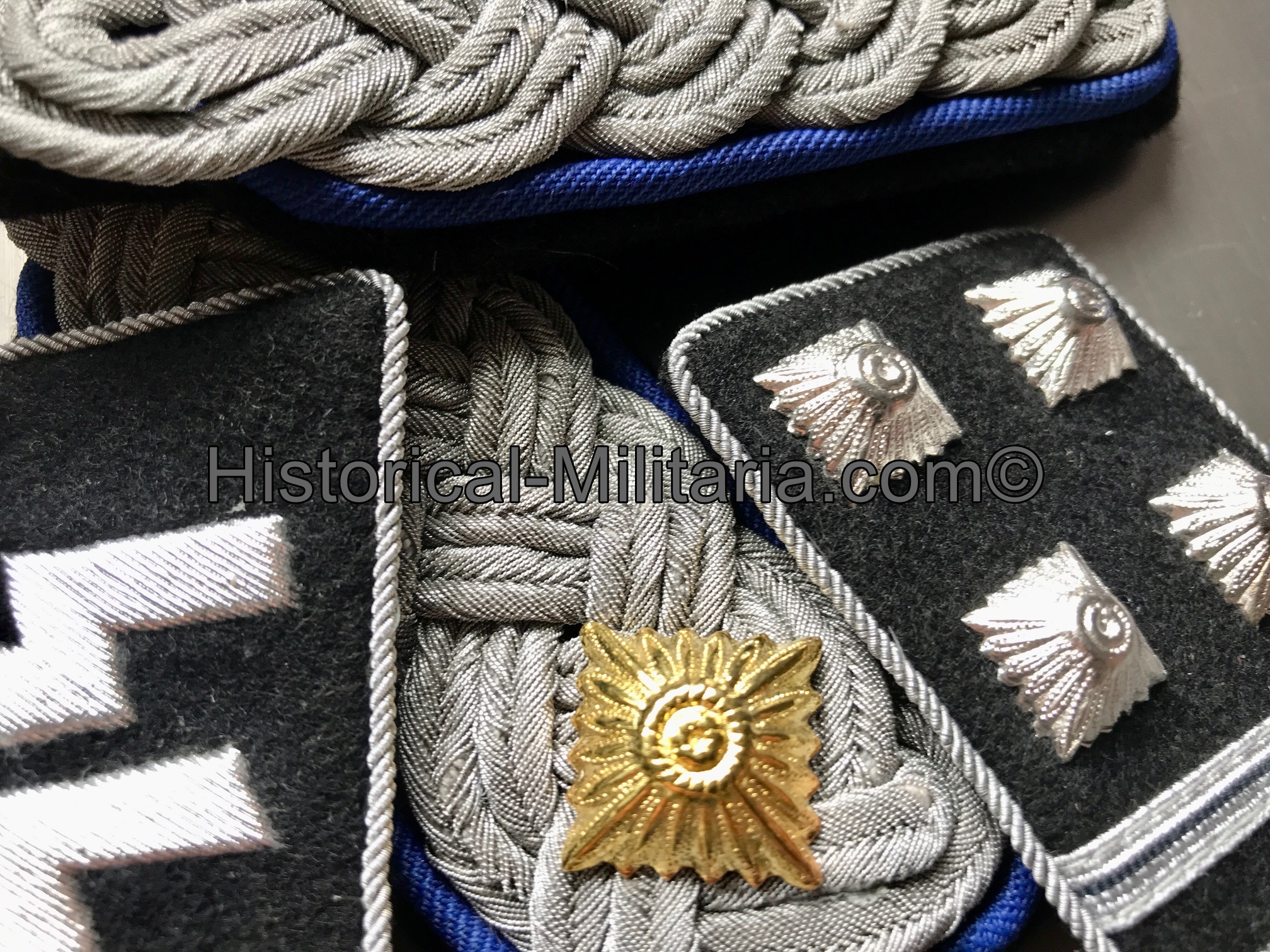 Waffen-SS Sanitätstruppe SS-Obersturmbannführer SET Ostubaf - Waffen-SS Medical Corps SET Lieutenant Colonel - Set da Tenente Colonnello delle Waffen-SS SANITA' mostrine e spalline Waffen-SS Sanitätstruppe SS-Obersturmbannführer SET Ostubaf - Waffen-SS Medical Corps SET Lieutenant Colonel - Set da Tenente Colonnello delle Waffen-SS SANITA' mostrine e spalline