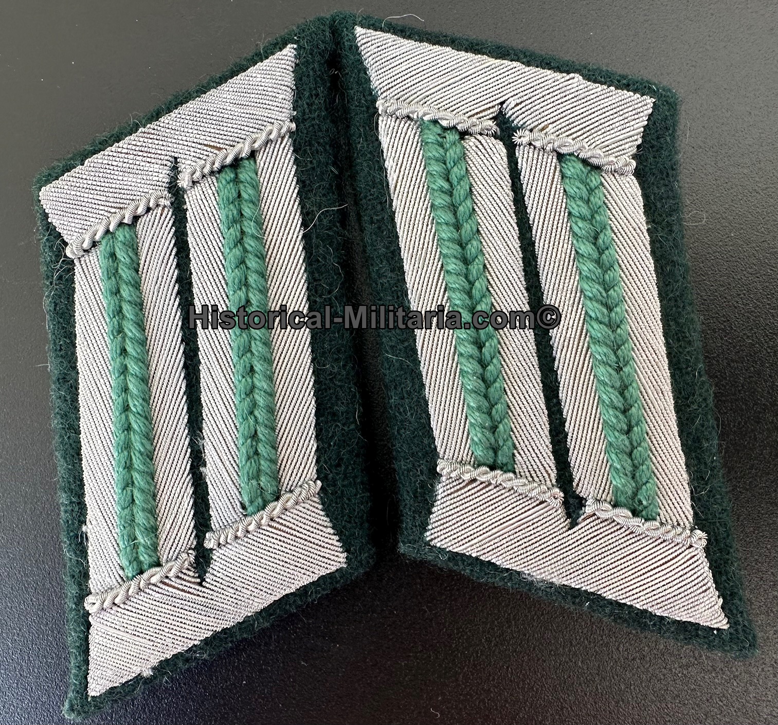 German Wehrmacht Army Mountain Troops Officer collar tabs - Jägertruppen Offizier Kragenspiegel Heer - Mostrine da Ufficiale cacciatori di montagna dell'esercito tedesco German Wehrmacht Army Mountain Troops Officer collar tabs - Jägertruppen Offizier Kragenspiegel Heer - Mostrine da Ufficiale cacciatori di montagna dell'esercito tedesco