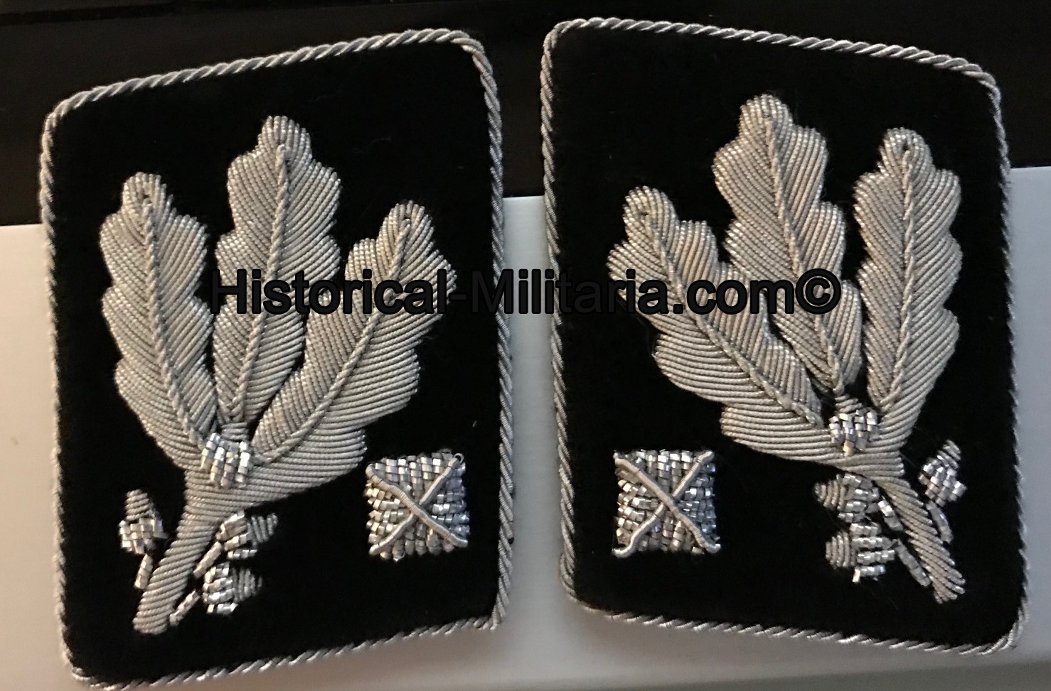 Waffen-SS SS-Obergruppenführer shoulder board Set Lieutenant General SS antique finish - SS-Obergruppenführer Schulterklappen - SET da Generale di Corpo d'armata delle Waffen-SS aspetto antico Waffen-SS SS-Obergruppenführer shoulder board Set Lieutenant General SS antique finish - SS-Obergruppenführer Schulterklappen - SET da Generale di Corpo d'armata delle Waffen-SS aspetto antico