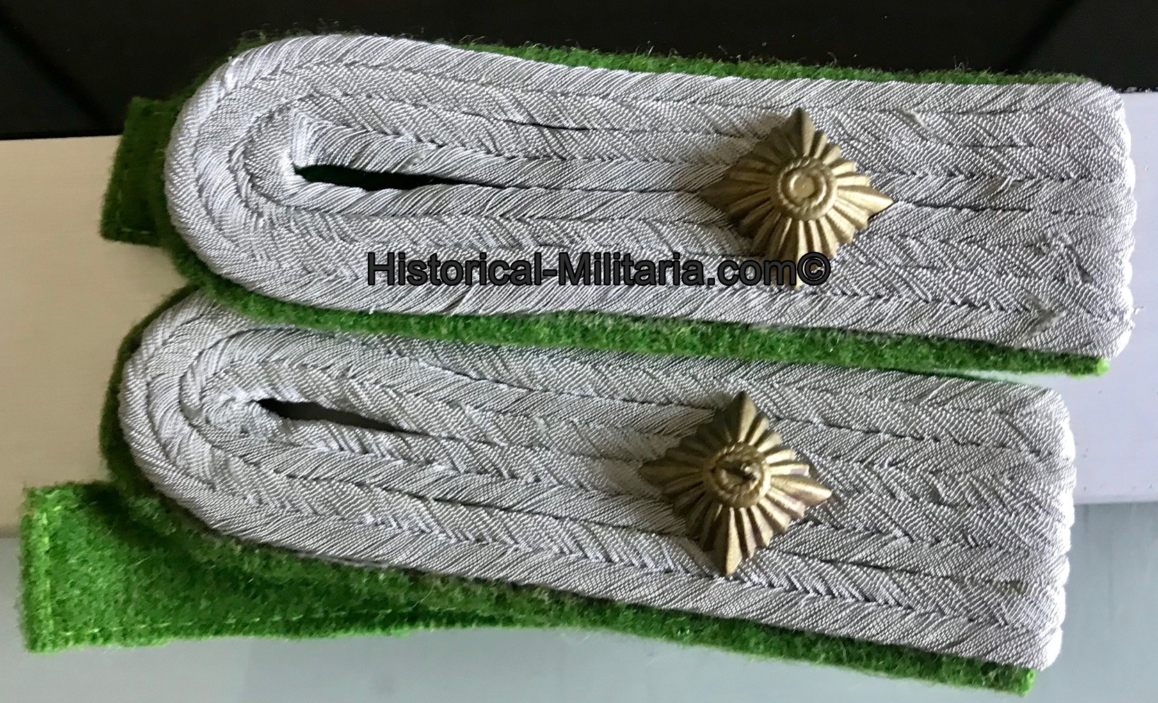 Wehrmacht Gebirgstruppen Jägertruppe Oberleutnant Schulterklappen - Army Mountain Troops 1st Lieutenant shoulder boards - Spalline da Tenente dei Cacciatori di montagna Wehrmacht Gebirgstruppen Jägertruppe Oberleutnant Schulterklappen - Army Mountain Troops 1st Lieutenant shoulder boards - Spalline da Tenente dei Cacciatori di montagna
