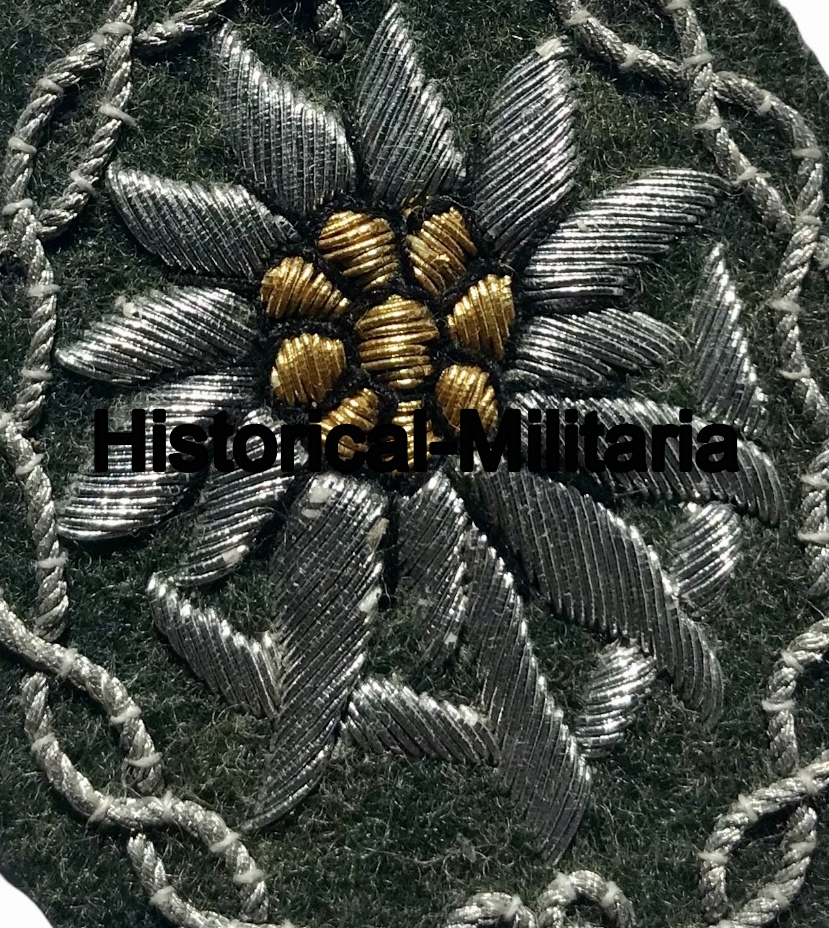 Wehrmacht Offizier EDELWEISS Ärmelabzeichen Gebirgstruppen - German Army Mountain Troops Edelweiss arm patch on fieldgrey - Edelweiss da braccio cacciatore di montagna da Ufficiale Heer feldgrau Wehrmacht Offizier EDELWEISS Ärmelabzeichen Gebirgstruppen - German Army Mountain Troops Edelweiss arm patch on fieldgrey - Edelweiss da braccio cacciatore di montagna da Ufficiale Heer feldgrau
