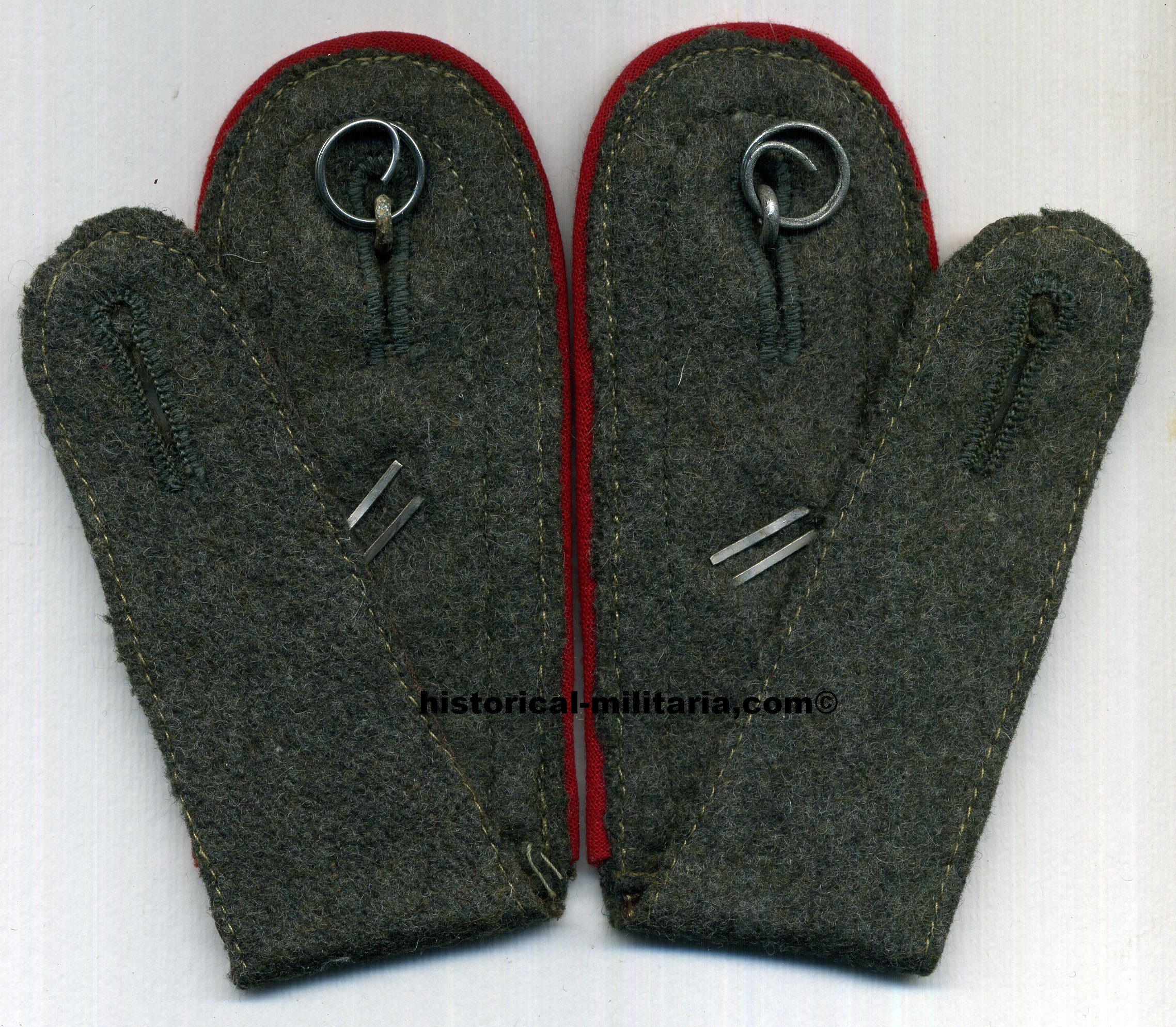 ORIGINAL WH Heer Sturmartillerie Feldherrnhalle Unteroffizier Schulterklappen - Original Assault Artillery Feldherrnhalle Sergeant shoulder boards - Coppia di spalline originali SA-Feldherrnhalle Sottufficiale Artiglieria ORIGINAL WH Heer Sturmartillerie Feldherrnhalle Unteroffizier Schulterklappen - Original Assault Artillery Feldherrnhalle Sergeant shoulder boards - Coppia di spalline originali SA-Feldherrnhalle Sottufficiale Artiglieria
