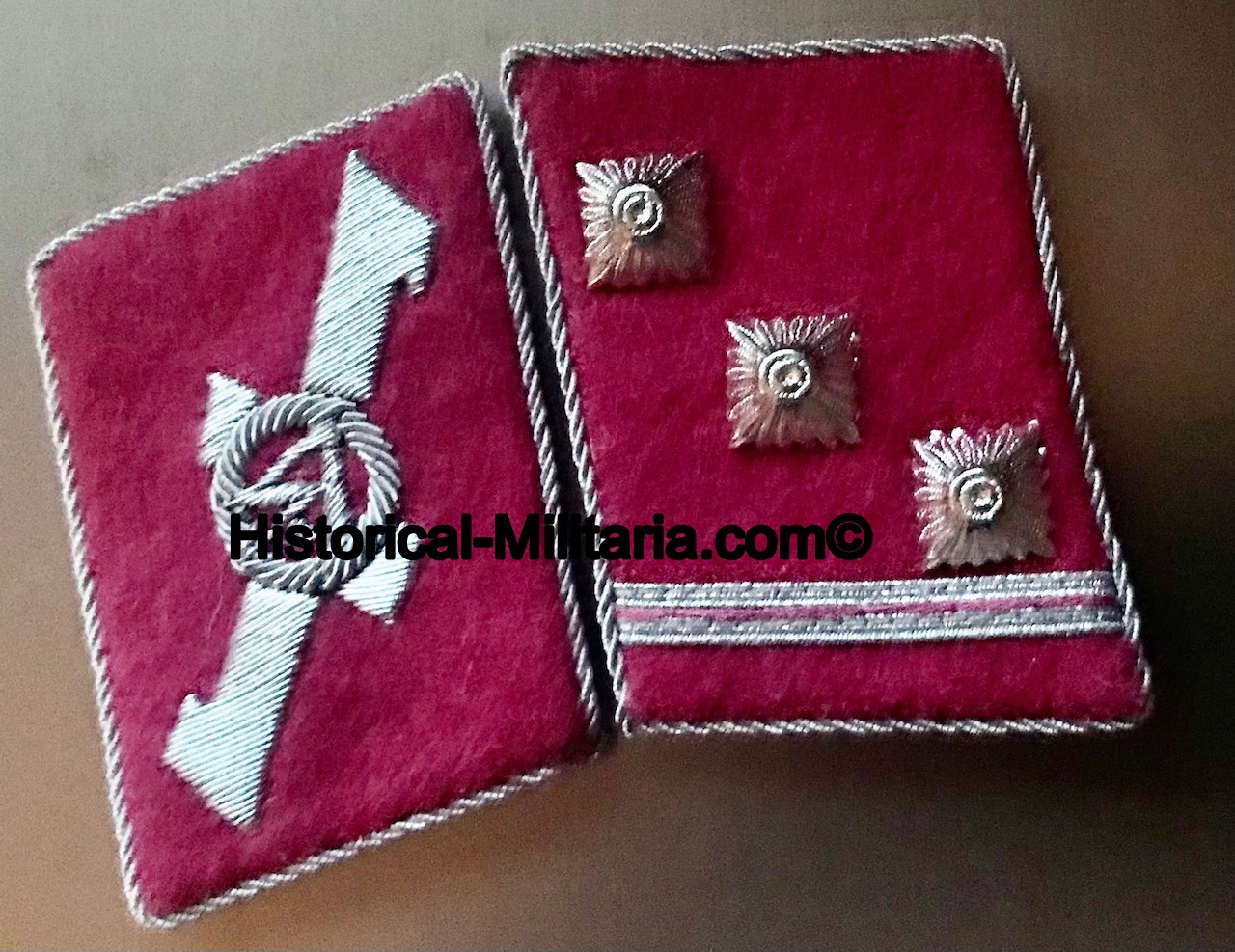 Kragenspiegel karmesinrot SA-Standarte Feldherrnhalle SA-Obersturmführer - SA-Feldherrnhalle SA-Obersturmfuhrer collar tabs on carmine - Mostrine da SA-Obersturmfuhrer delle SA-Feldherrnhalle su panno carmino Kragenspiegel karmesinrot SA-Standarte Feldherrnhalle SA-Obersturmführer - SA-Feldherrnhalle SA-Obersturmfuhrer collar tabs on carmine - Mostrine da SA-Obersturmfuhrer delle SA-Feldherrnhalle su panno carmino