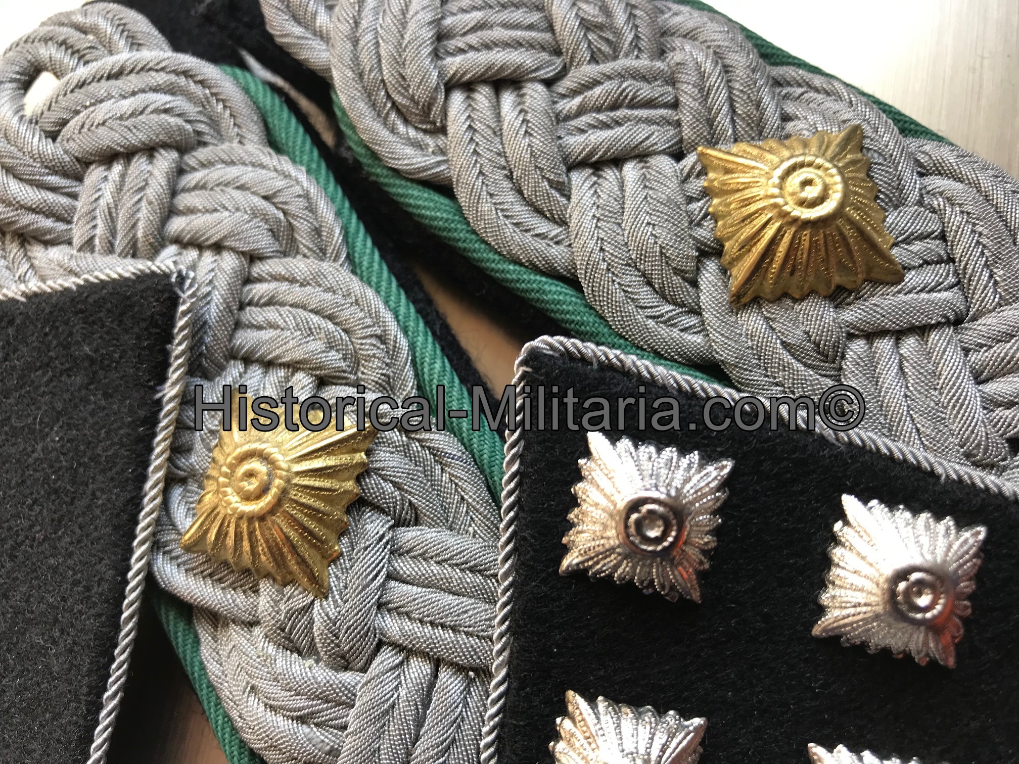 SS-SD Obersturmbannführer Kragenspiegel Schulterklappen Ostubaf SET - SS-SD Security Service Lieutenant Colonel SET - Set da Tenente Colonnello delle SS-SD Servizio di Sicurezza SS - 1 x left on stock SS-SD Obersturmbannführer Kragenspiegel Schulterklappen Ostubaf SET - SS-SD Security Service Lieutenant Colonel SET - Set da Tenente Colonnello delle SS-SD Servizio di Sicurezza SS - 1 x left on stock