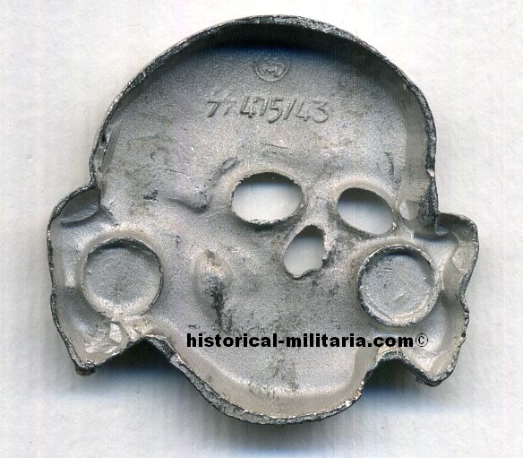 Waffen-SS Death Head SS Officer SKULL Totenkopf Mützenabzeichen ohne Splinte - SS cap skull RZM 475/43 markings without prongs - Teschio SS da Ufficiale senza spille al retro Waffen-SS Death Head SS Officer SKULL Totenkopf Mützenabzeichen ohne Splinte - SS cap skull RZM 475/43 markings without prongs - Teschio SS da Ufficiale senza spille al retro