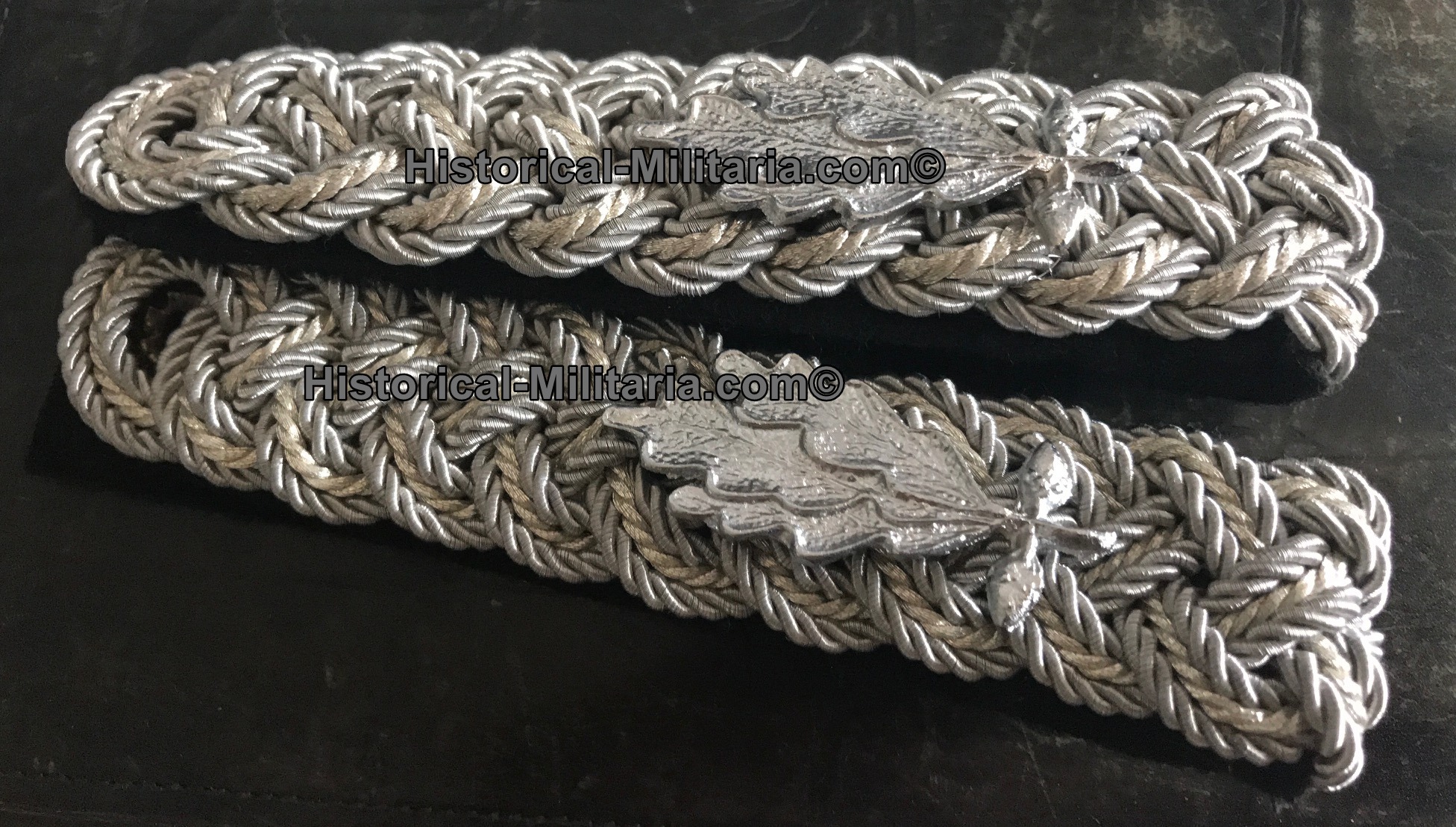 SS General RFSS ( Reichsführer-SS ) pair slip-on shoulder boards - SS-Reichsführer 1 Paar Achselstücke zum einschlaufen - Un paia spalline SS da Reichsfuhrer-SS Comandante in Capo delle SS con linguetta SS General RFSS ( Reichsführer-SS ) pair slip-on shoulder boards - SS-Reichsführer 1 Paar Achselstücke zum einschlaufen - Un paia spalline SS da Reichsfuhrer-SS Comandante in Capo delle SS con linguetta