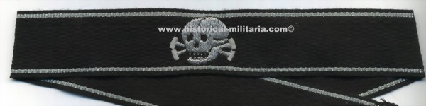 3. SS Panzer Division " Totenkopf " - SS-Totenkopf Standarte Oberbayern EM/ NCO cuff title - Ärmelstreifen SSVT Totenkopf gestickt Truppe - Fascia da braccio col teschio da truppa ricamata SS-Verfügungstruppe 3. SS Panzer Division " Totenkopf " - SS-Totenkopf Standarte Oberbayern EM/ NCO cuff title - Ärmelstreifen SSVT Totenkopf gestickt Truppe - Fascia da braccio col teschio da truppa ricamata SS-Verfügungstruppe