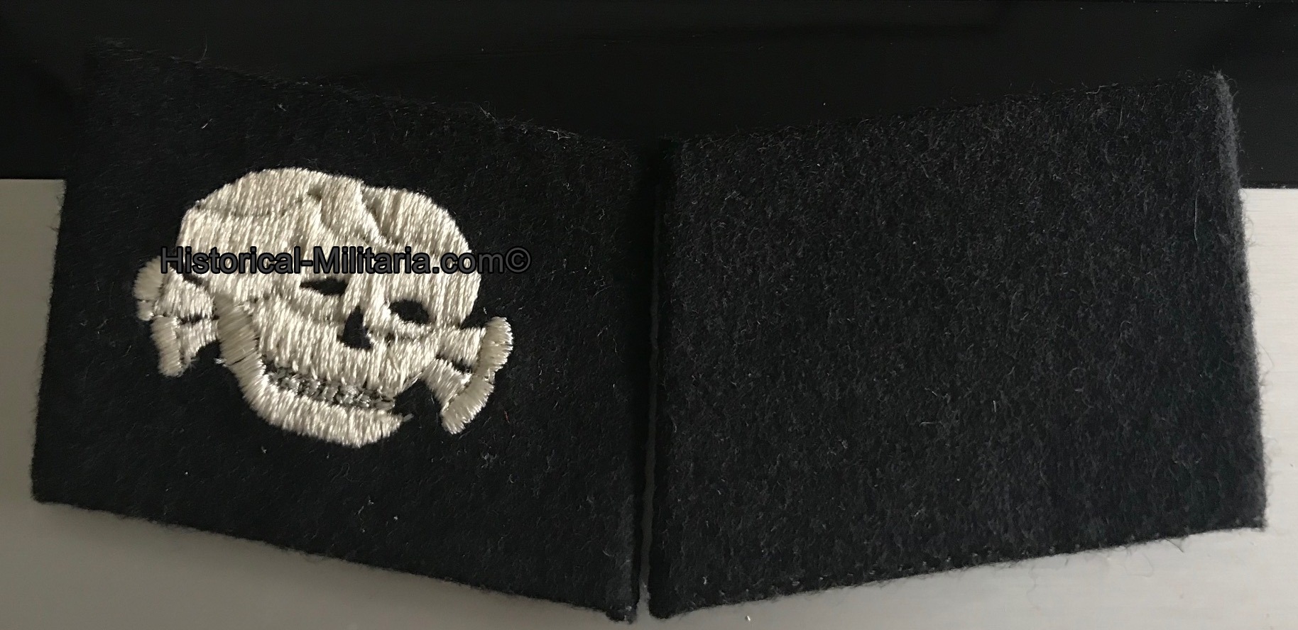 SS-Division Totenkopf - 3. SS-Panzer-Division " Totenkopf " SS-Mann Kragenspiegel - SS-Totenkopf Private horizontal collar tabs - Mostrine da Soldato semplice della Divisione SS-Totenkopf tedesca SS-Division Totenkopf - 3. SS-Panzer-Division " Totenkopf " SS-Mann Kragenspiegel - SS-Totenkopf Private horizontal collar tabs - Mostrine da Soldato semplice della Divisione SS-Totenkopf tedesca
