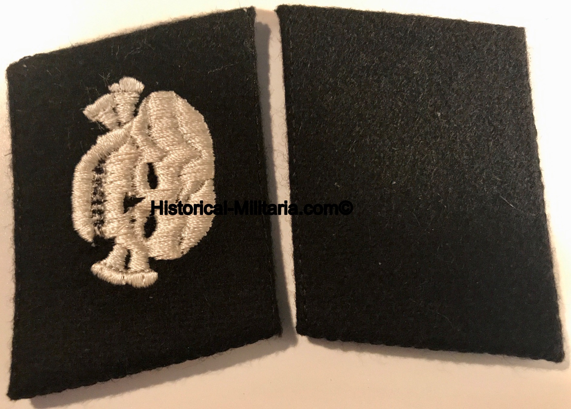 SS-Division Totenkopf - 3. SS-Panzer-Division " Totenkopf " SS-Mann Kragenspiegel - SS-Totenkopf Private horizontal collar tabs - Mostrine da Soldato semplice della Divisione SS-Totenkopf tedesca SS-Division Totenkopf - 3. SS-Panzer-Division " Totenkopf " SS-Mann Kragenspiegel - SS-Totenkopf Private horizontal collar tabs - Mostrine da Soldato semplice della Divisione SS-Totenkopf tedesca
