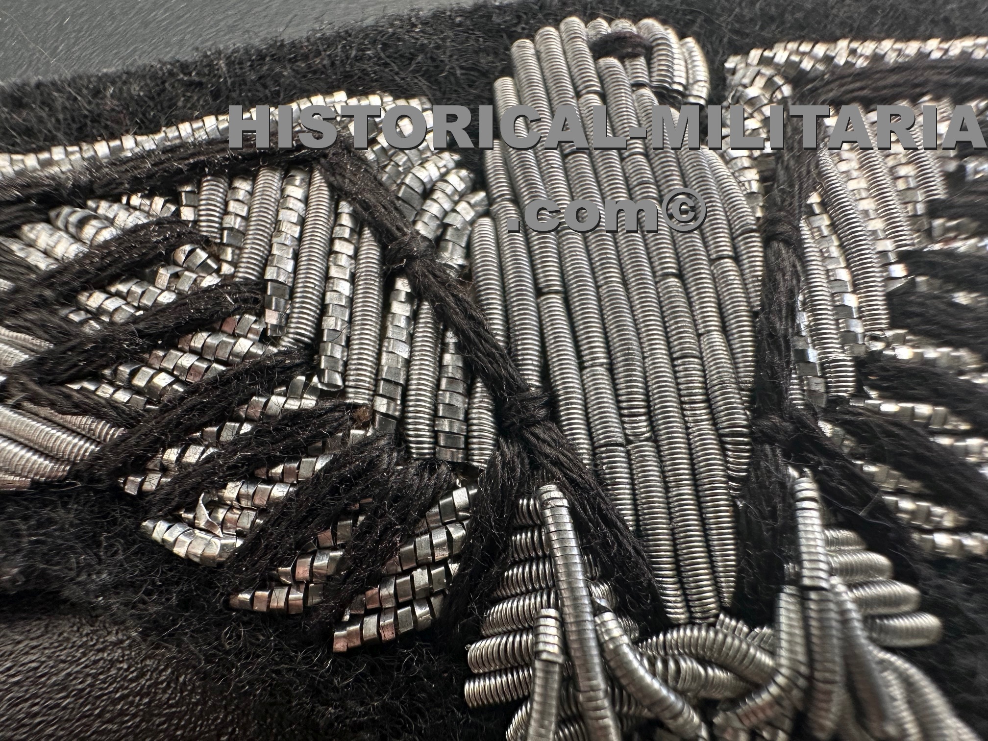 Waffen-SS Officer sleeve eagle aged - Offiziersadler Ärmeladler Waffen-SS gealtert - Aquila da braccio da Ufficiale delle Waffen-SS aspetto antico Waffen-SS Officer sleeve eagle aged - Offiziersadler Ärmeladler Waffen-SS gealtert - Aquila da braccio da Ufficiale delle Waffen-SS aspetto antico